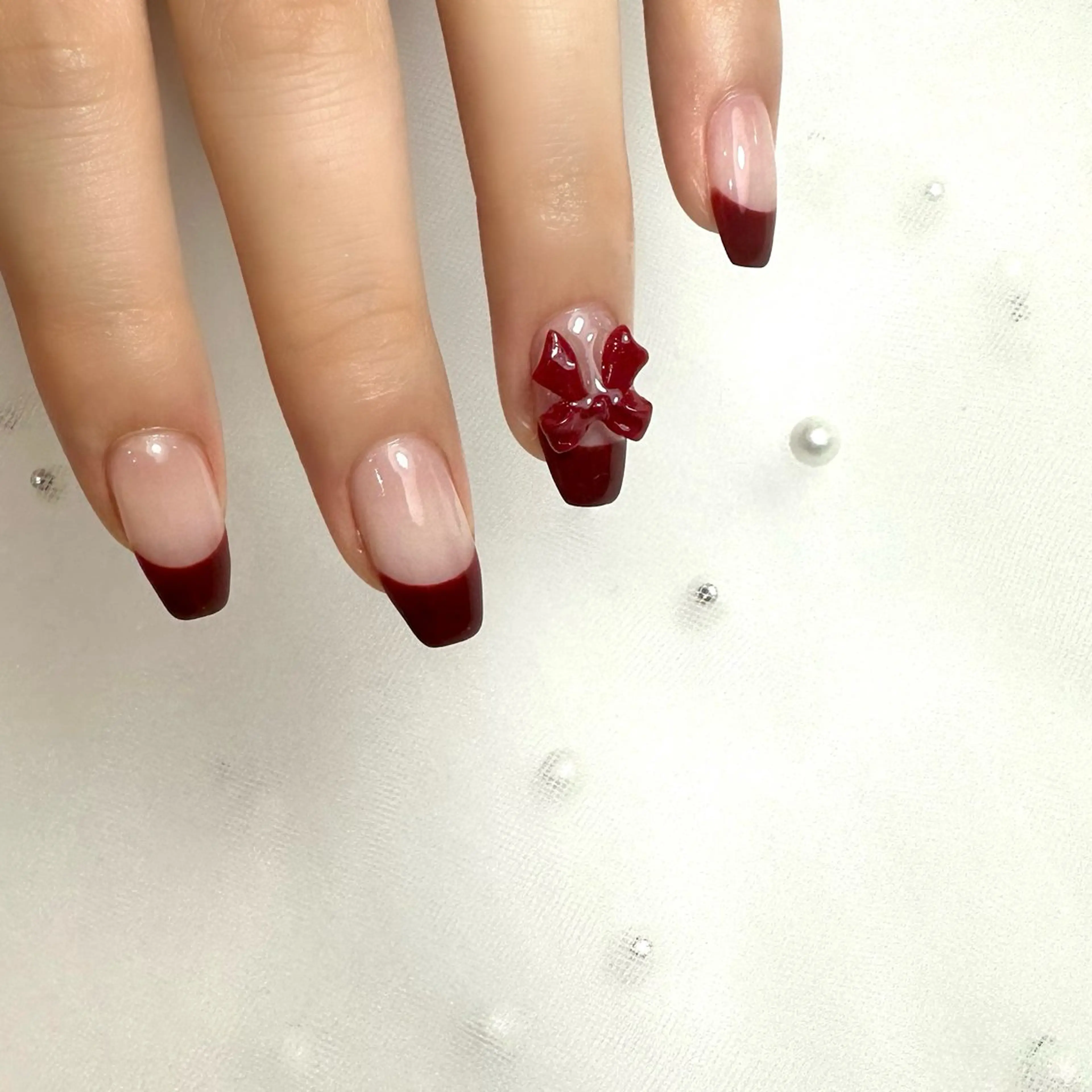 ネイル ボルドー フレンチネイル リボン ハンドネイル 🫧Zina船橋北口 mai🫧のネイルデザイン