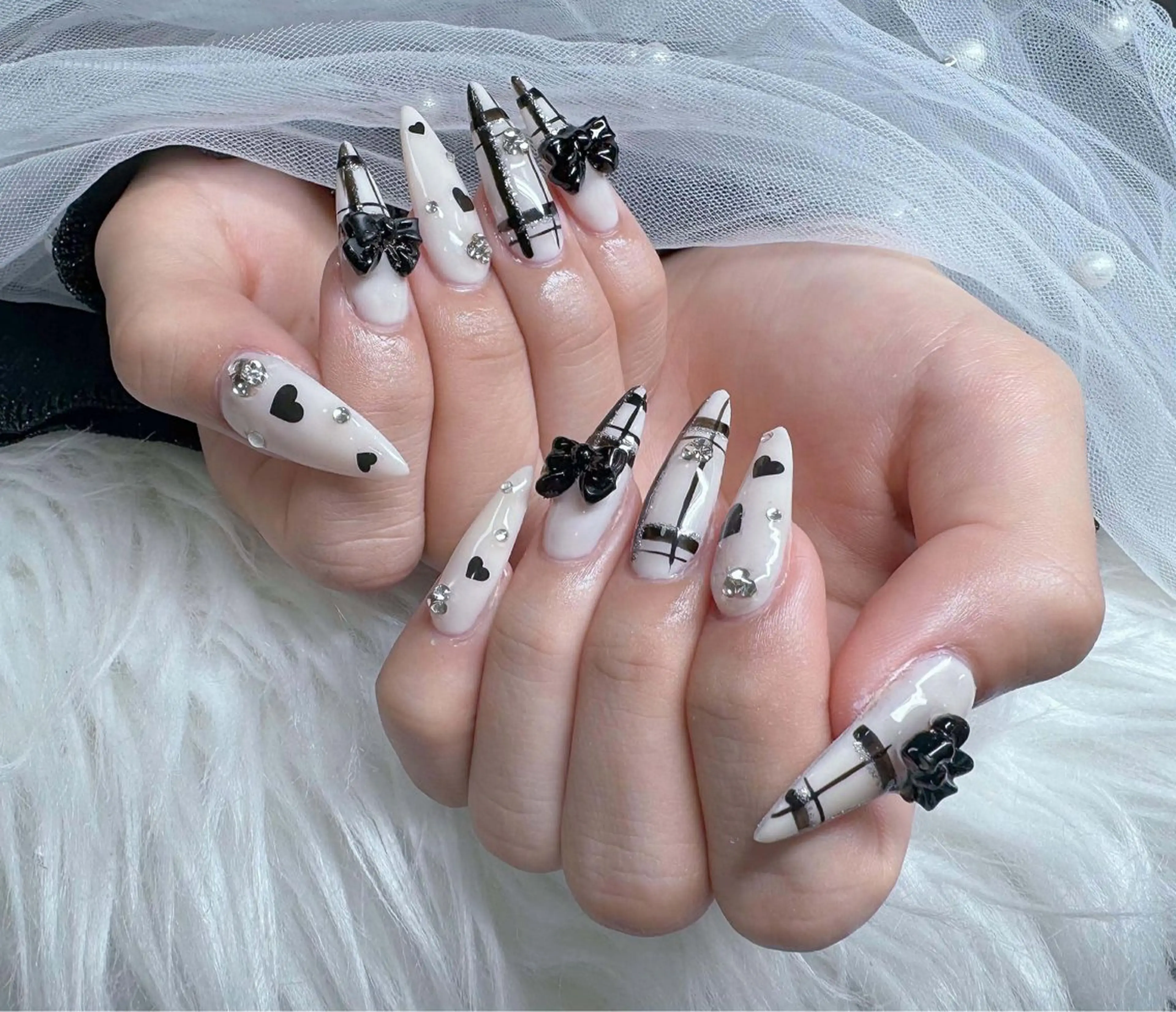 ネイル べっ甲ネイル チークネイル フラッシュネイル フラワーネイル フットネイル ハンドネイル Hani Nail Salonのネイルデザイン