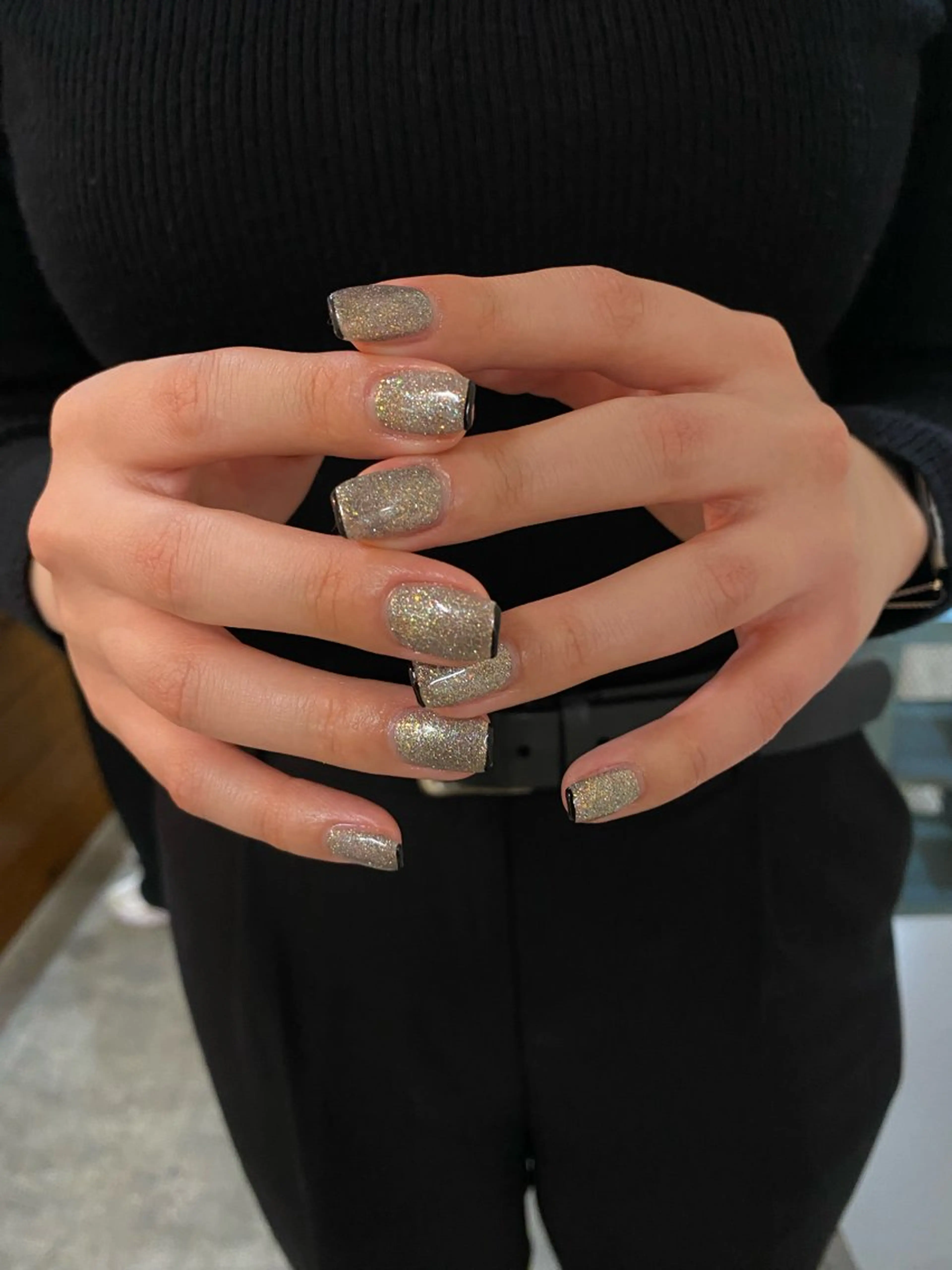 ネイル フレンチネイル ラメ(グリッター) nable.所属・栗林 実莉のネイルデザイン