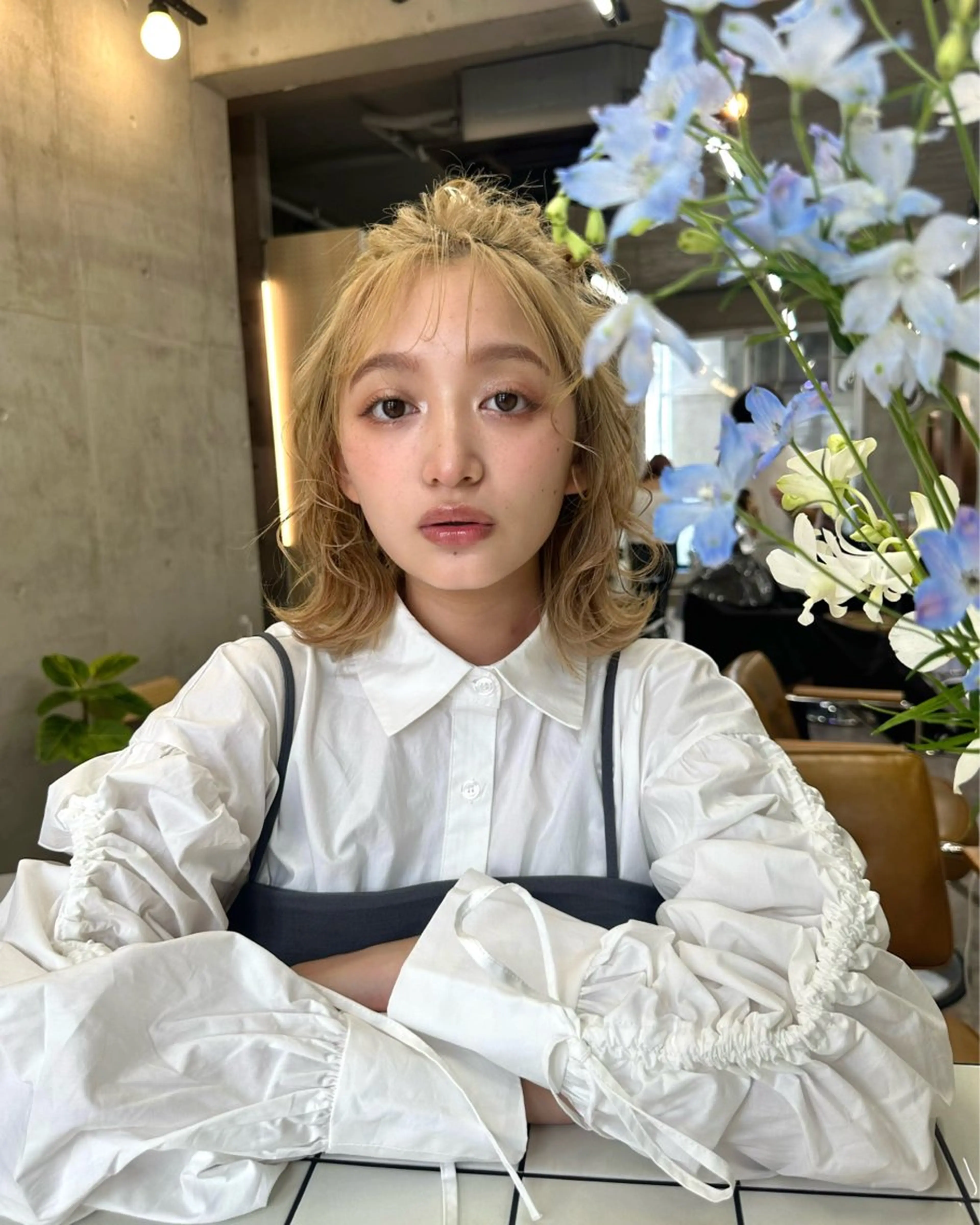 ショート カラー お団子ヘア ブロンド ヘアセット レイヤーカット💫 ／HARUKA🎀のヘアスタイル