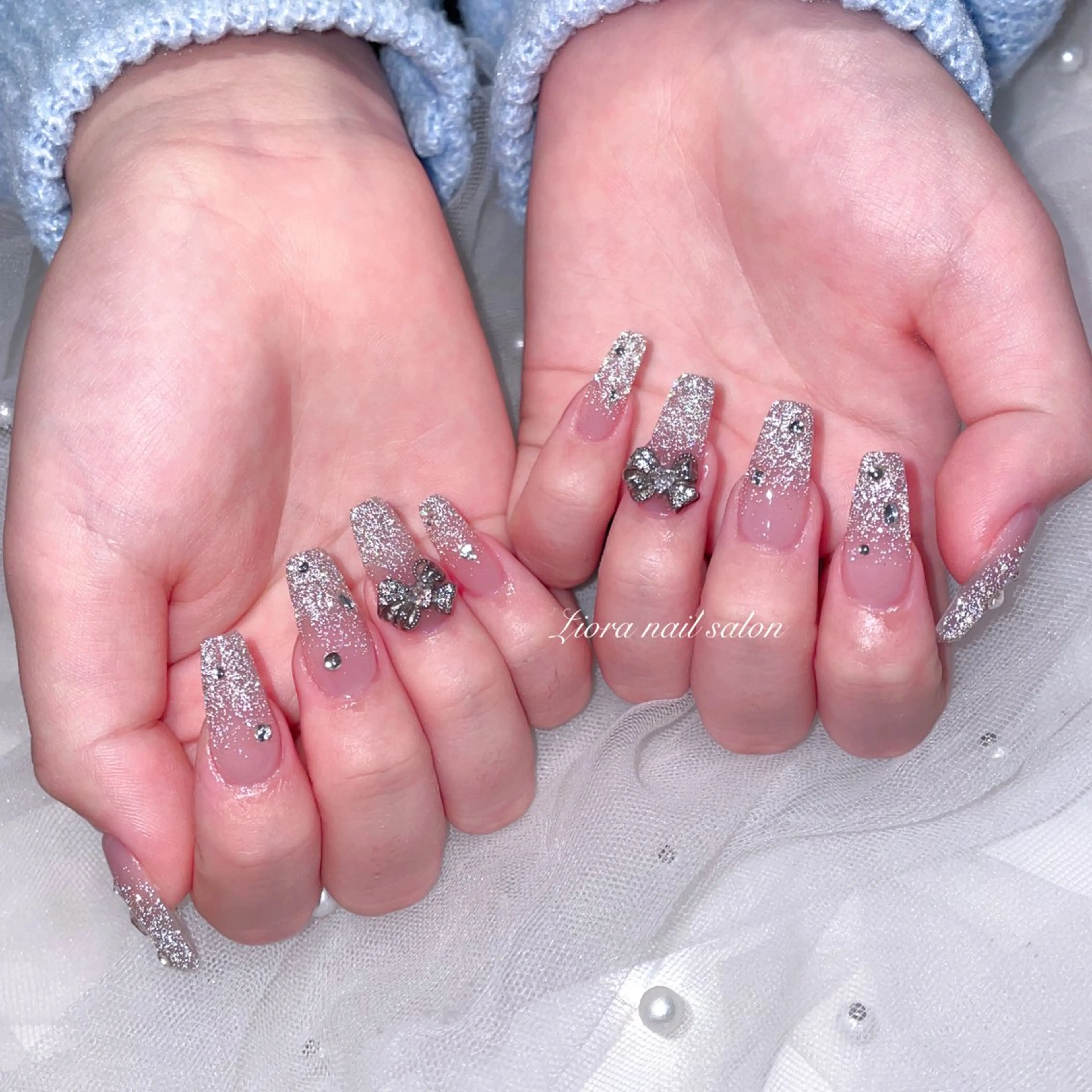 ネイル フレンチネイル ジェルネイル ガーリー グラデーション キラキラネイル ハンドネイル Liora nail 1のネイルデザイン