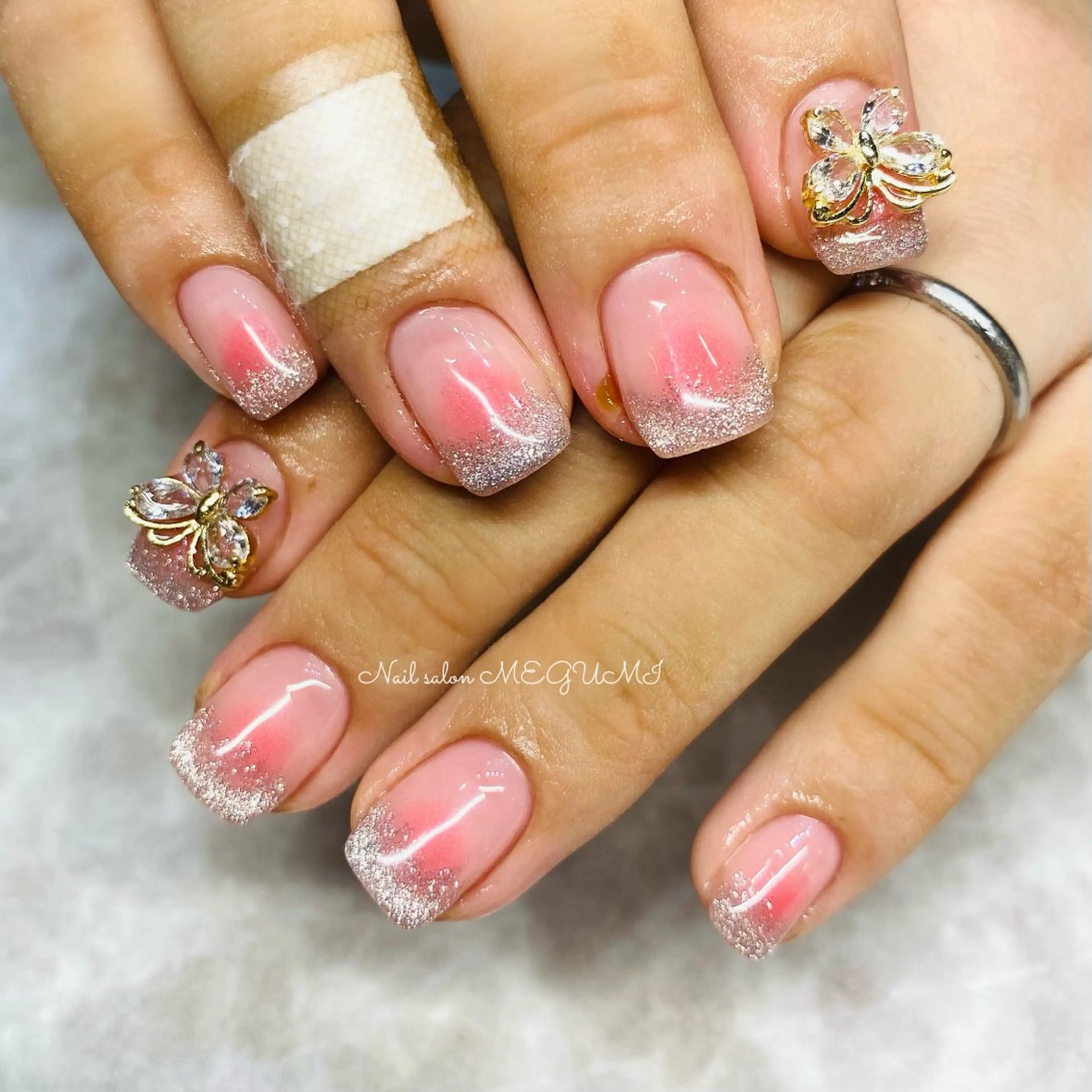 ネイル 持ち込み シンプルネイル Nail salon MEGUMIのネイルデザイン