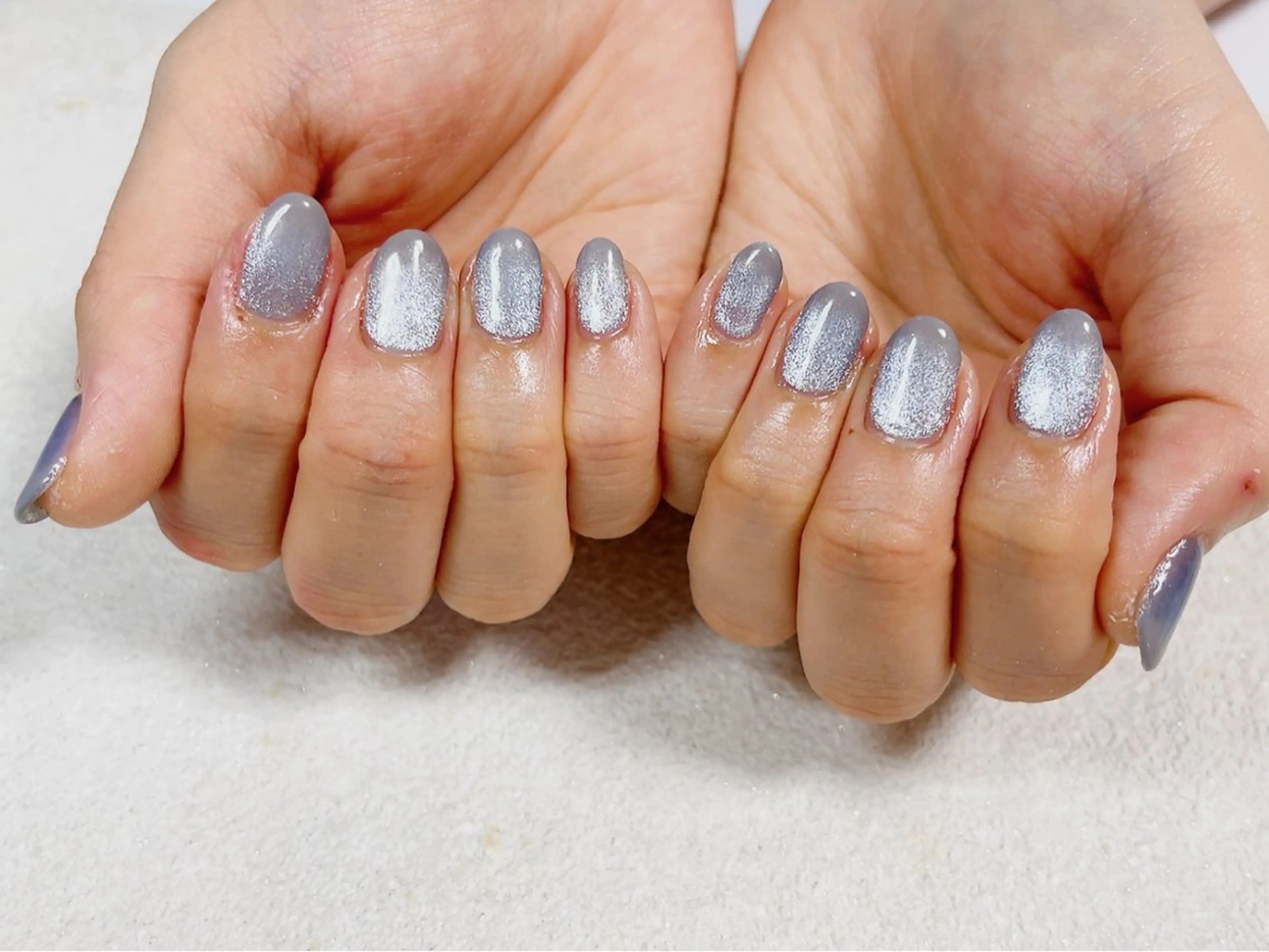 ネイル ブルー フットネイル ジェルネイル グラデーション キラキラネイル kiki nail たまプラーザのネイルデザイン