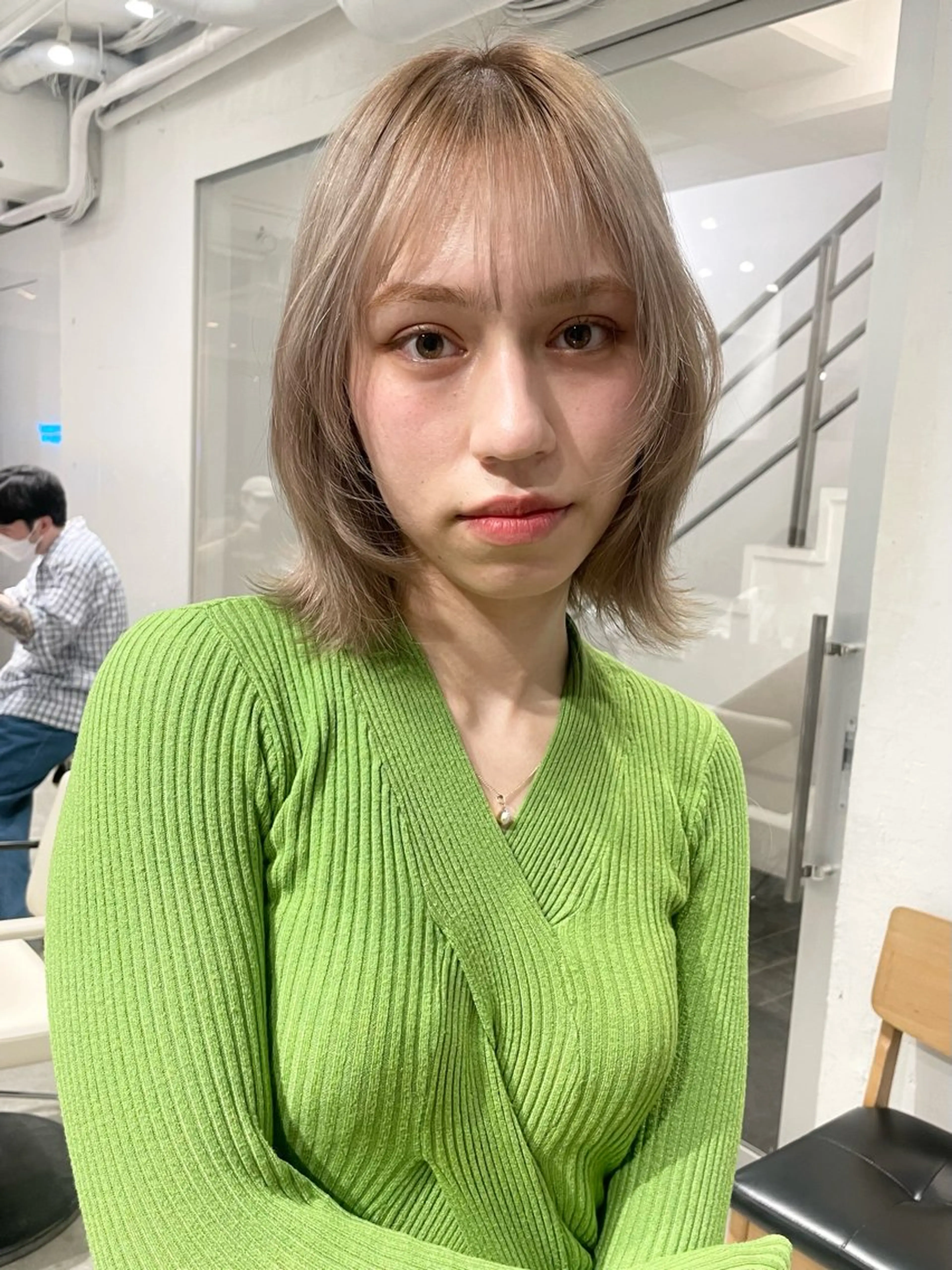 ミディアム カラー ミディアムパーマ ブリーチ ダブルカラー イヤリングカラー ハイライトカラー ヘアカラー トリートメント ヘアセット スパイラルパーマ 🌐hina⭐️のヘアスタイル