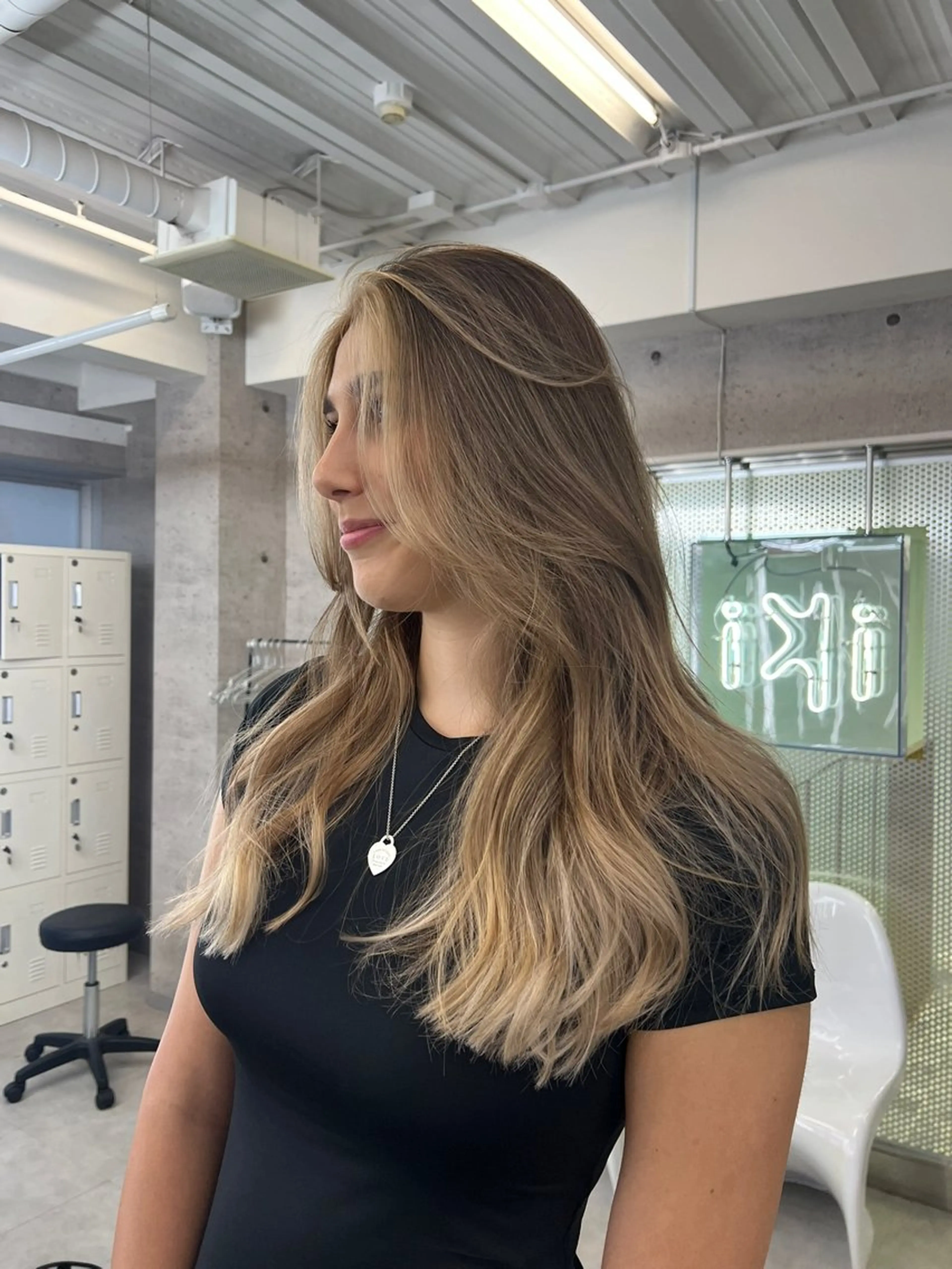 ロング カット ヘアカラー アンナ🦋海外ヘア バレイヤージュのヘアスタイル