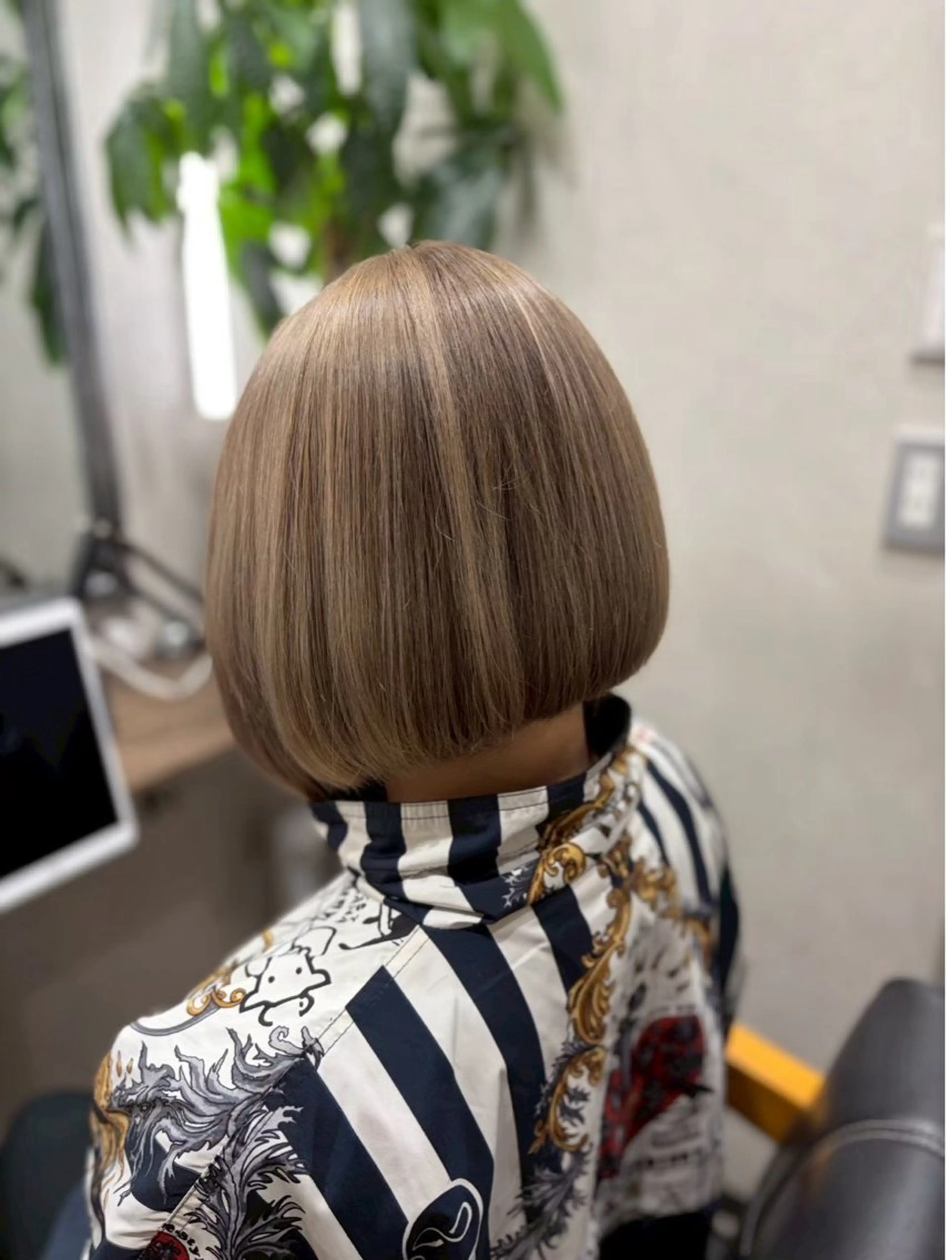 ショート カット ヘアカラー トリートメント 白鳥 正孝のヘアスタイル