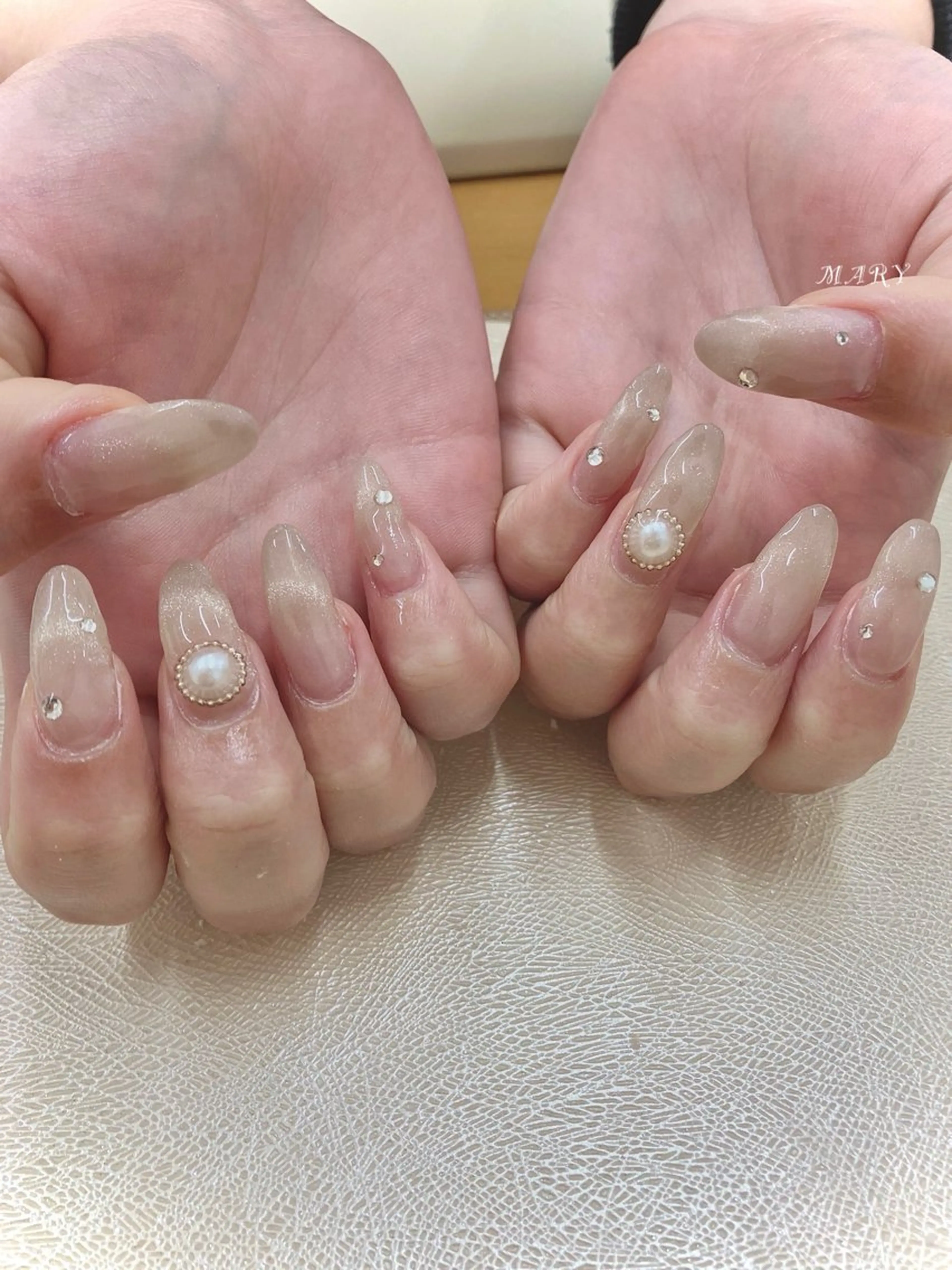 ネイル キラキラネイル マグネットネイル ニュアンスネイル Mary nail所属・Mary nail .narumiのネイルデザイン