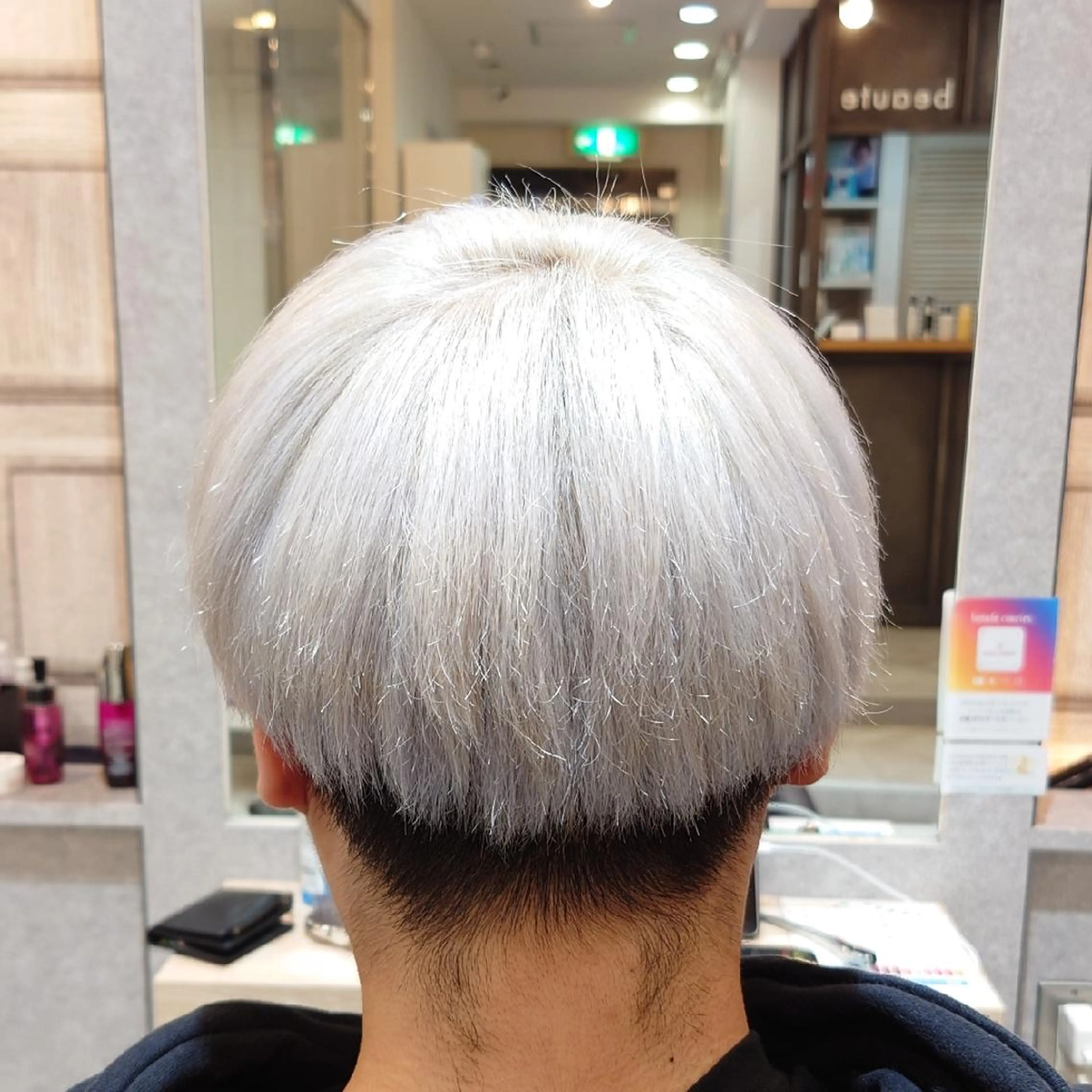 カラー メンズ F.hair salon所属・ハイトーン×髪質改善 🌈しゅんだい🌈のヘアスタイル