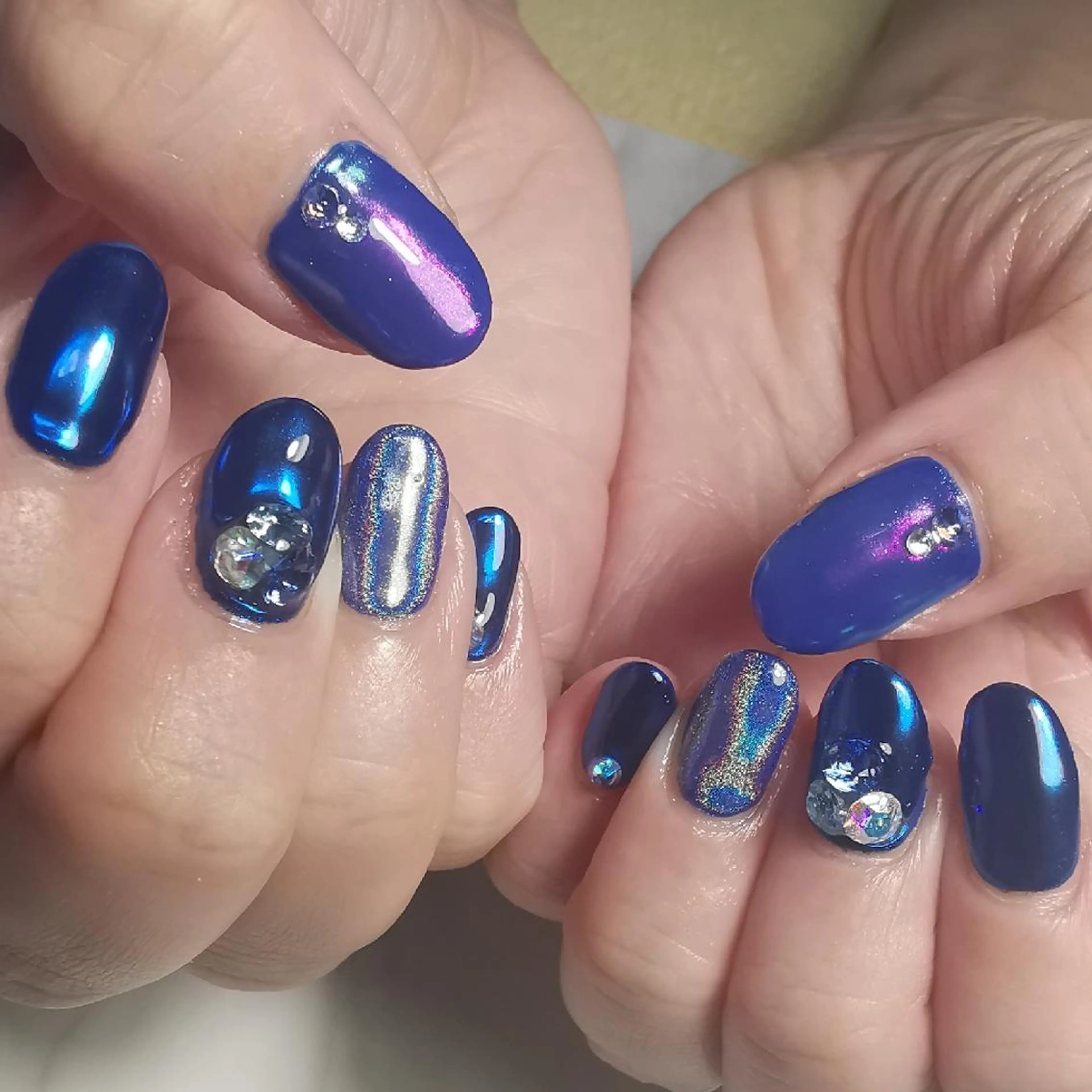 ネイル オーロラネイル ミラーネイル ハンドネイル reve あやののネイルデザイン