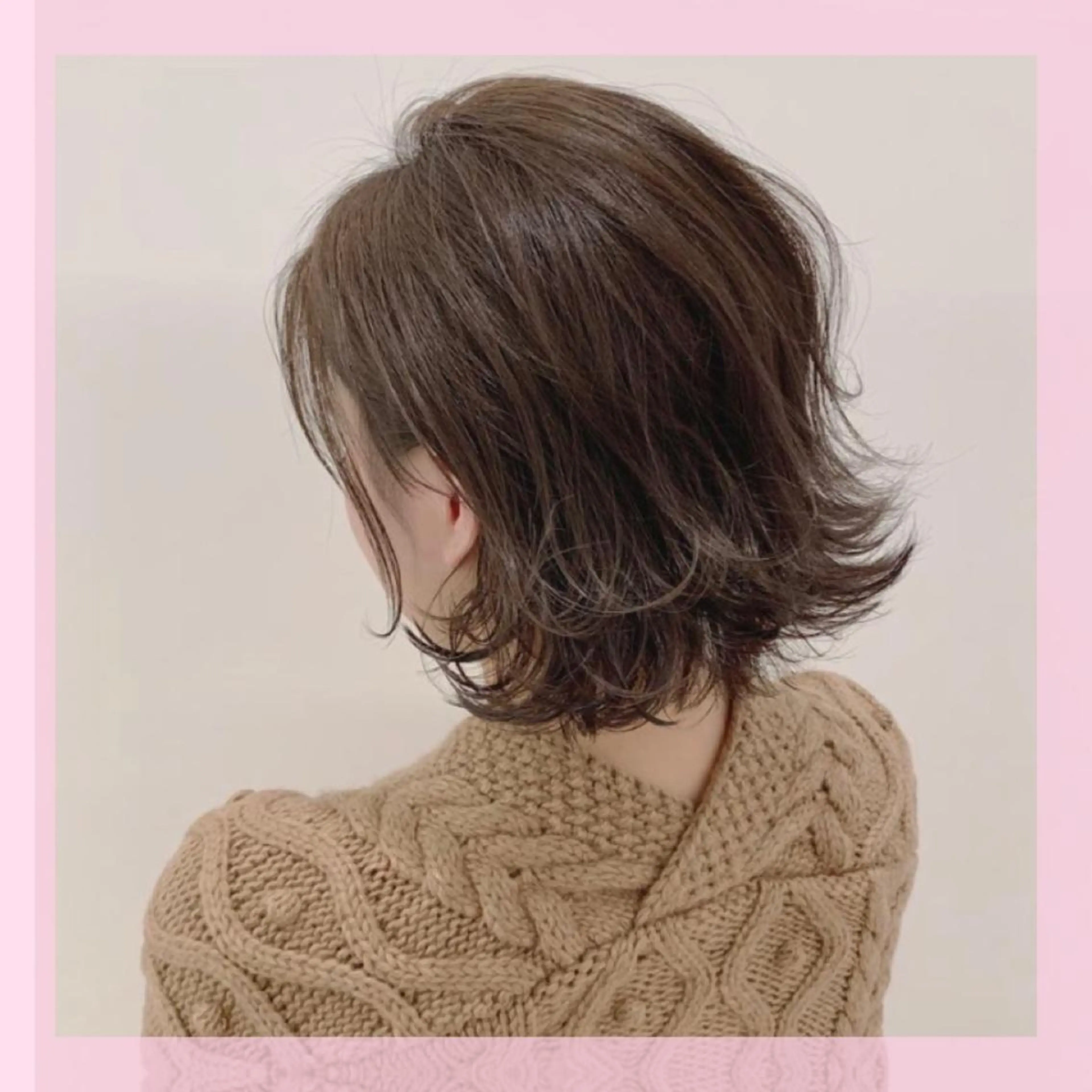 ショート カラー ベージュカラー 外ハネヘア カット ヘアカラー トリートメント plum.所属・🍒前川 🍒のヘアスタイル