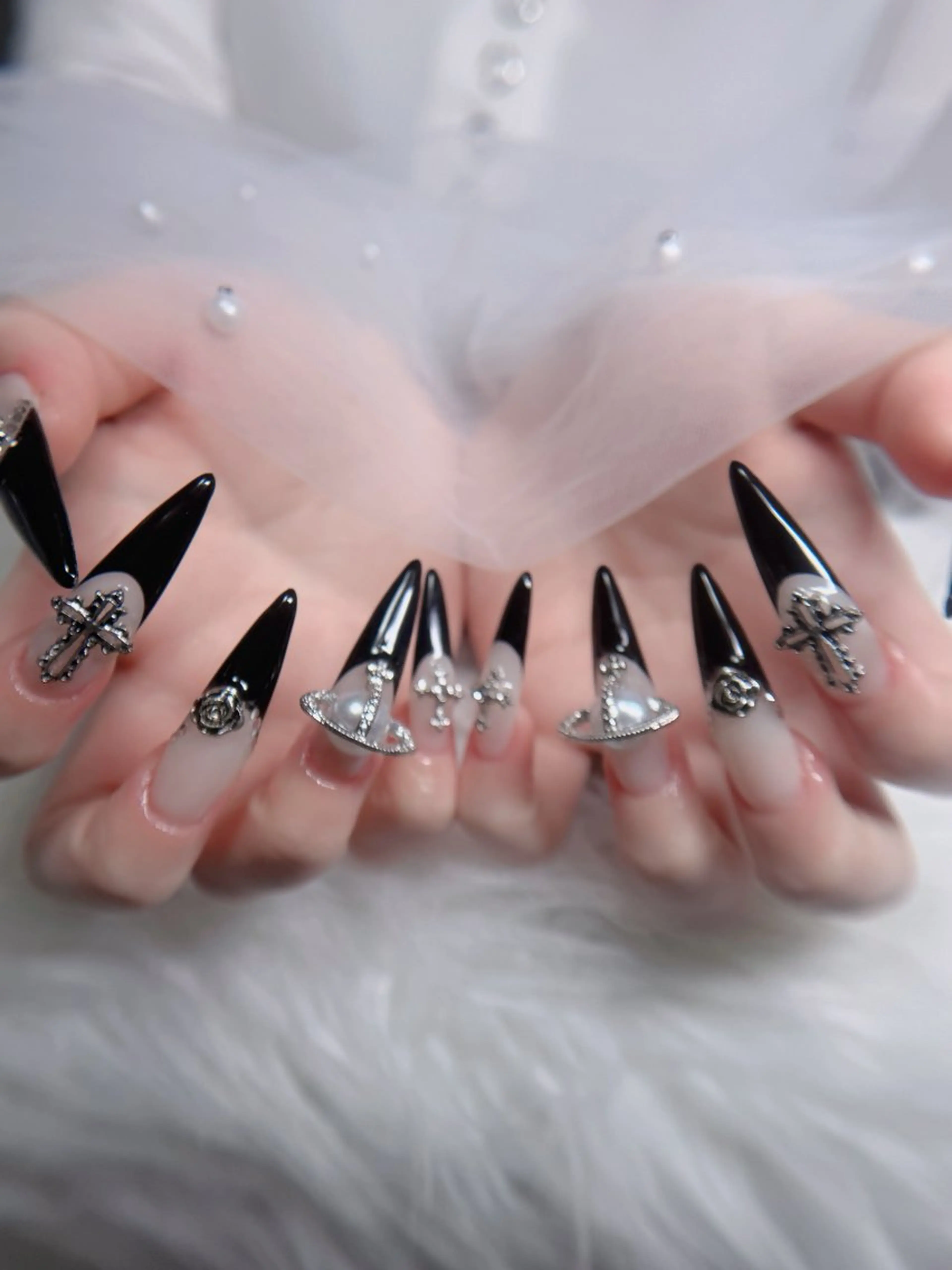 ネイル フレンチネイル ジェルネイル ガラスフレンチ ハロウィン ハート ハンドネイル H.baby Nail Salonのネイルデザイン