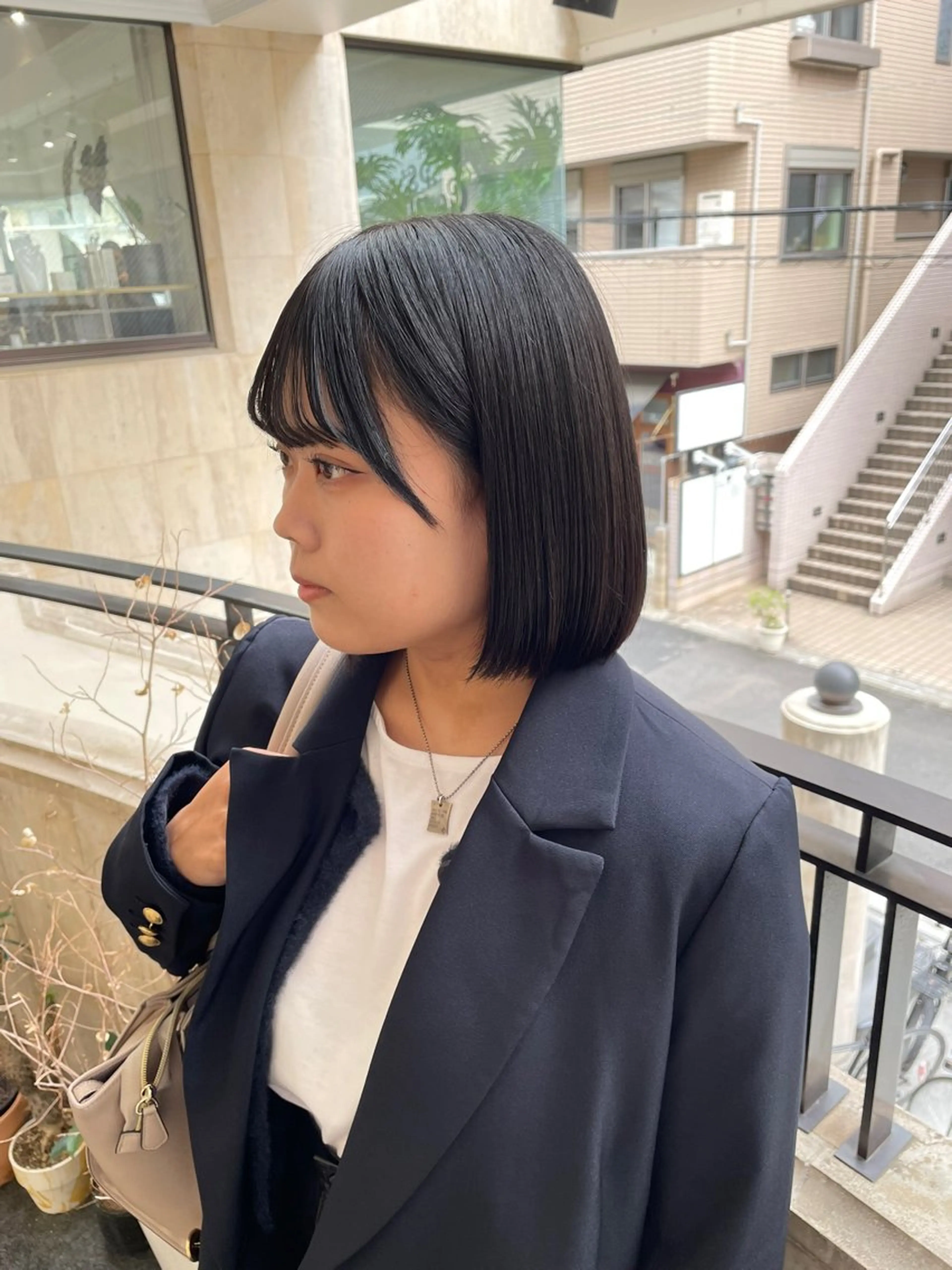 ミディアム ぷつっと/レイヤー MANAMI🪿🤍のヘアスタイル