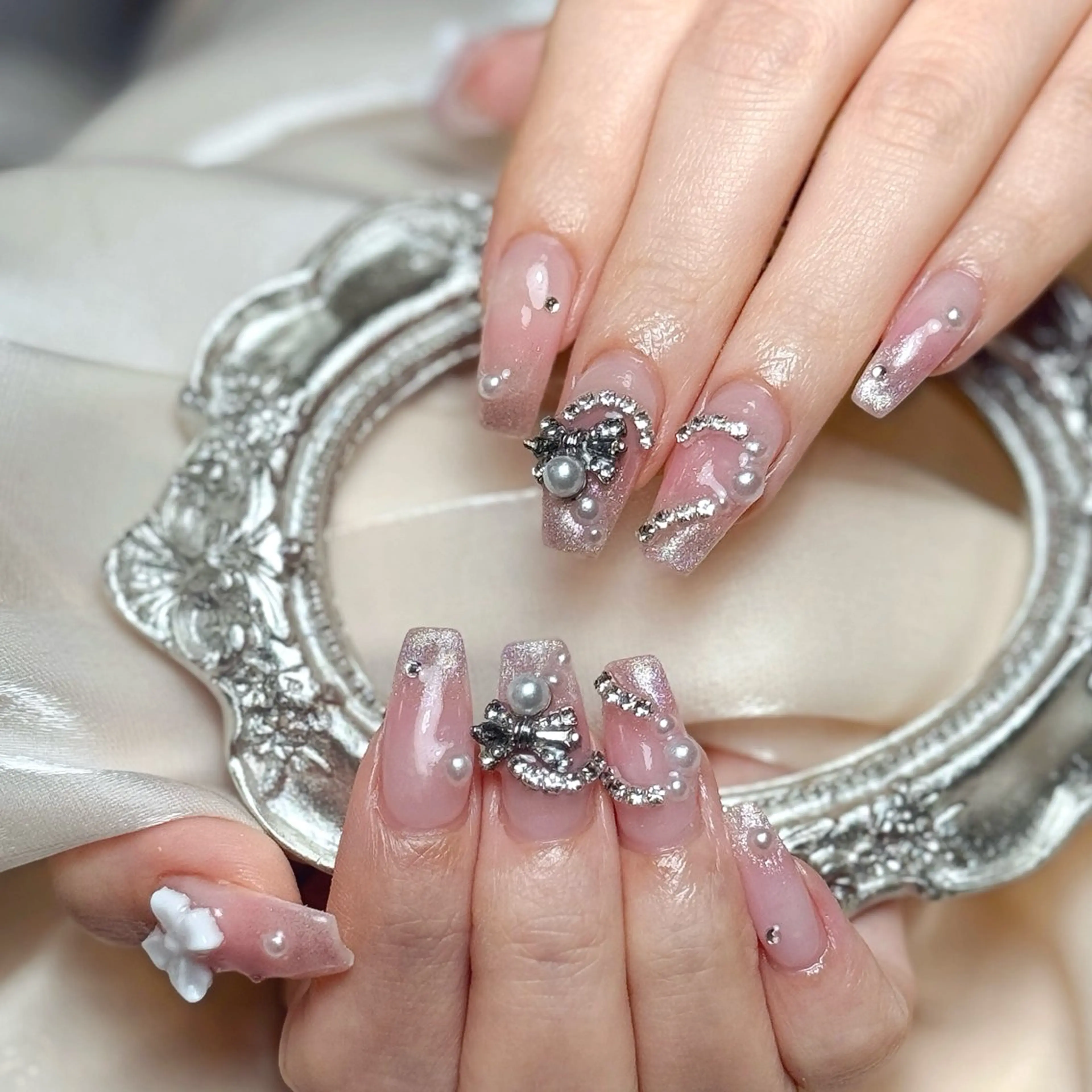 ネイル Maggie Nail🦩のネイルデザイン