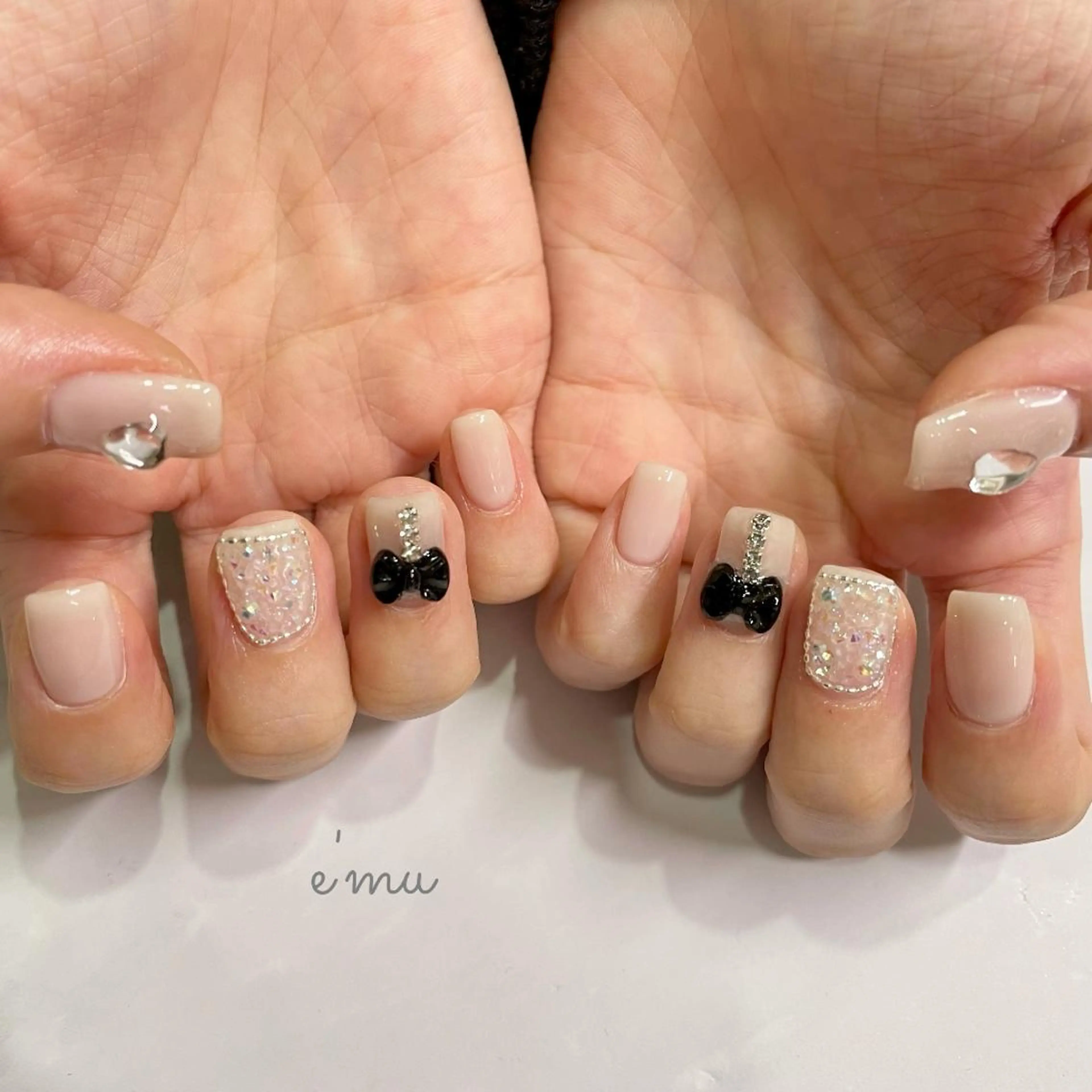 ネイル ガーリー リボン ハンドネイル nail salon e'mu💐のネイルデザイン