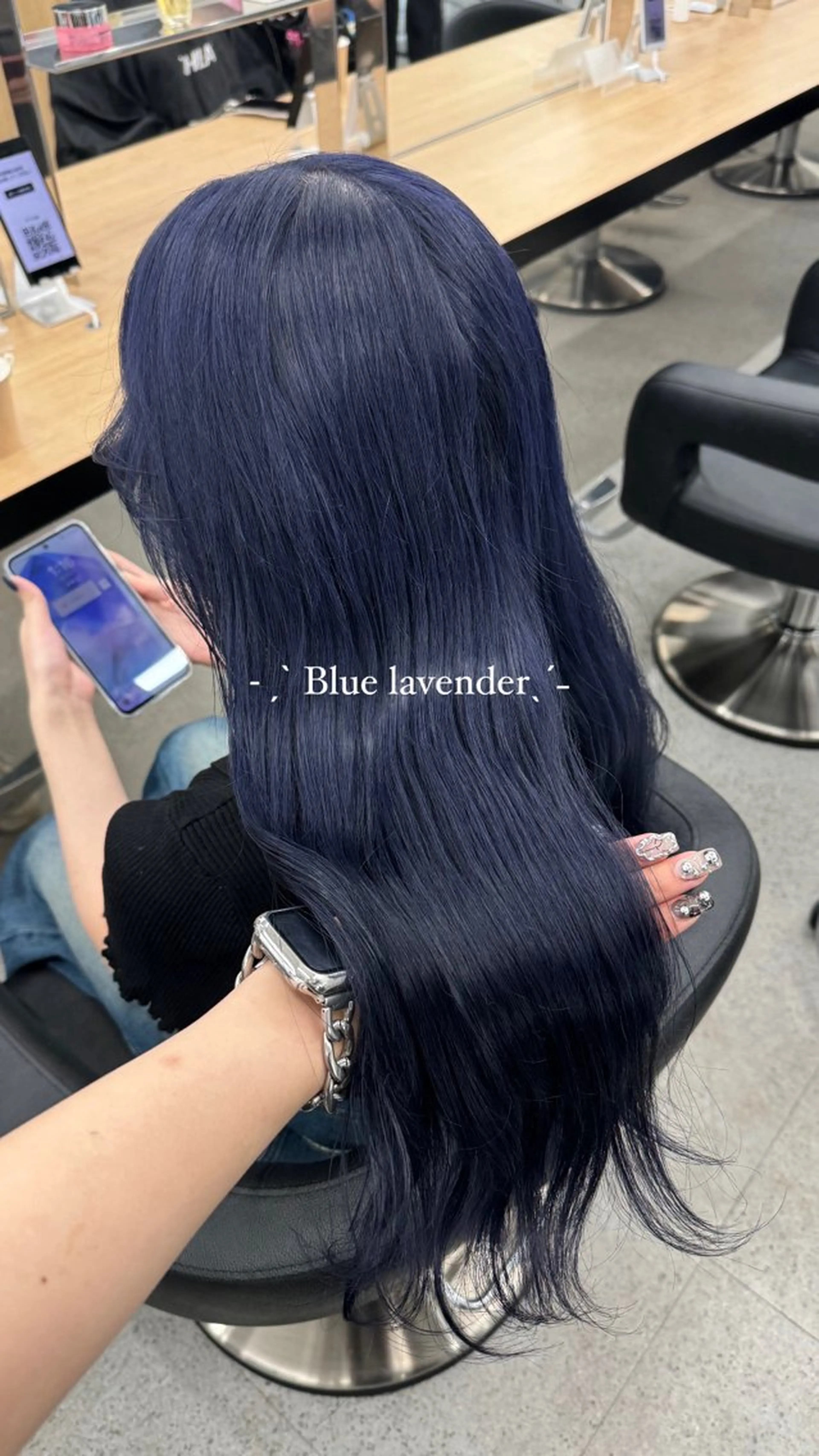 ロング カラー ヘアカラー 暗髪🩶ラベンダー/ ブルー/ユウナ🤍のヘアスタイル