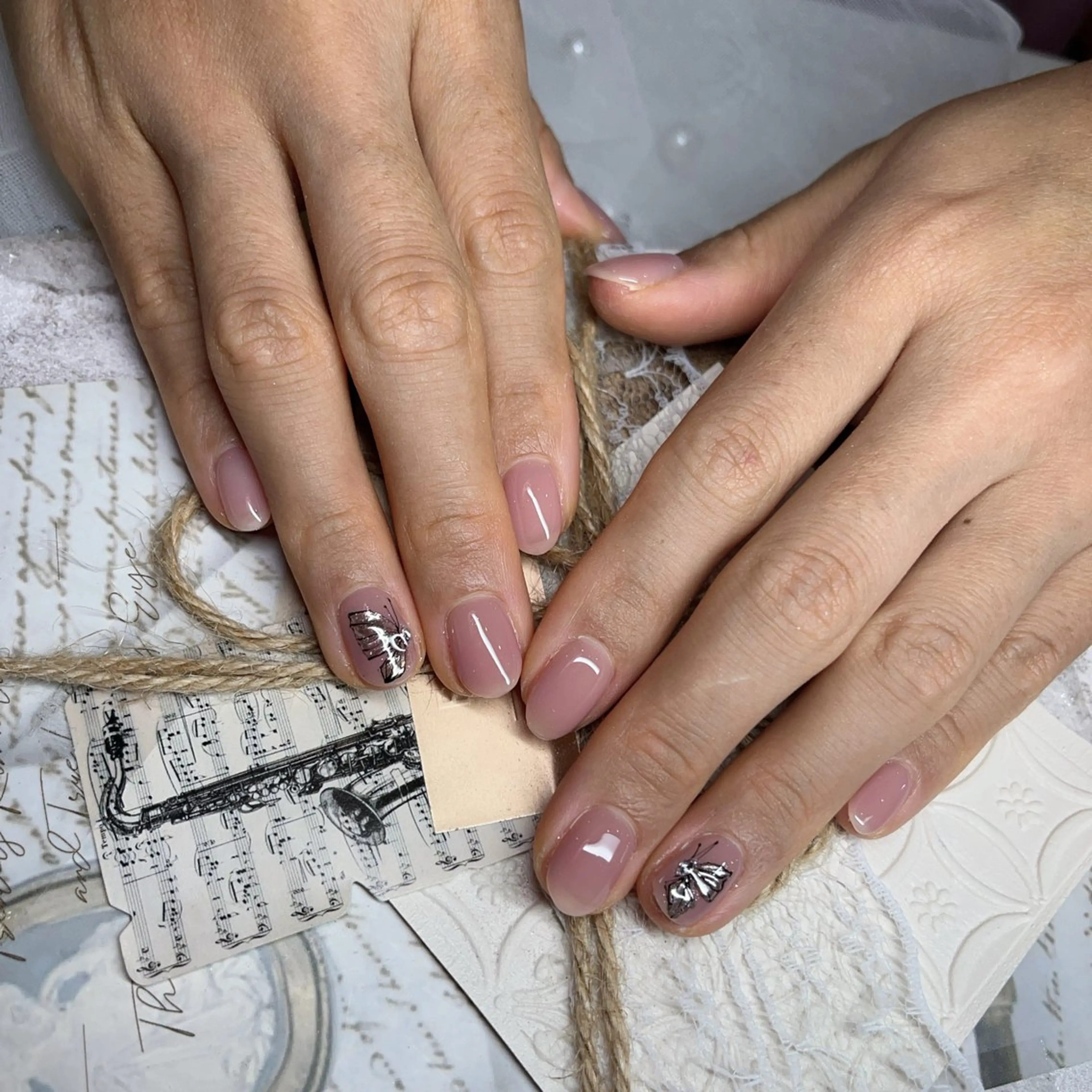 ネイル Fairyフェアリーネイルサロン所属・Nail Hibi サロンのネイルデザイン