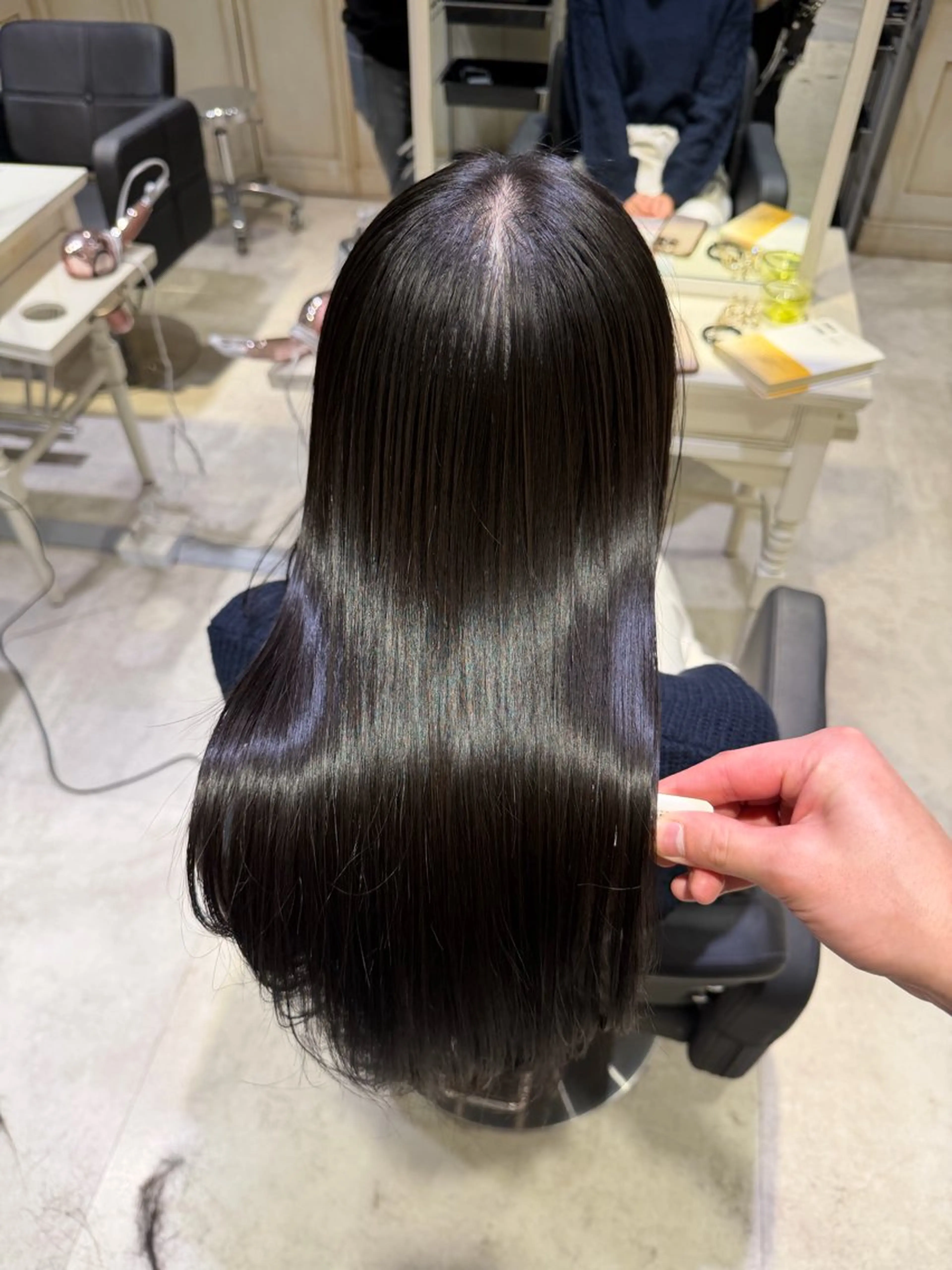 セミロング カット ヘアカラー 縮毛矯正 トリートメント 🟠髪質改善縮毛矯正 YUTO🟠のヘアスタイル