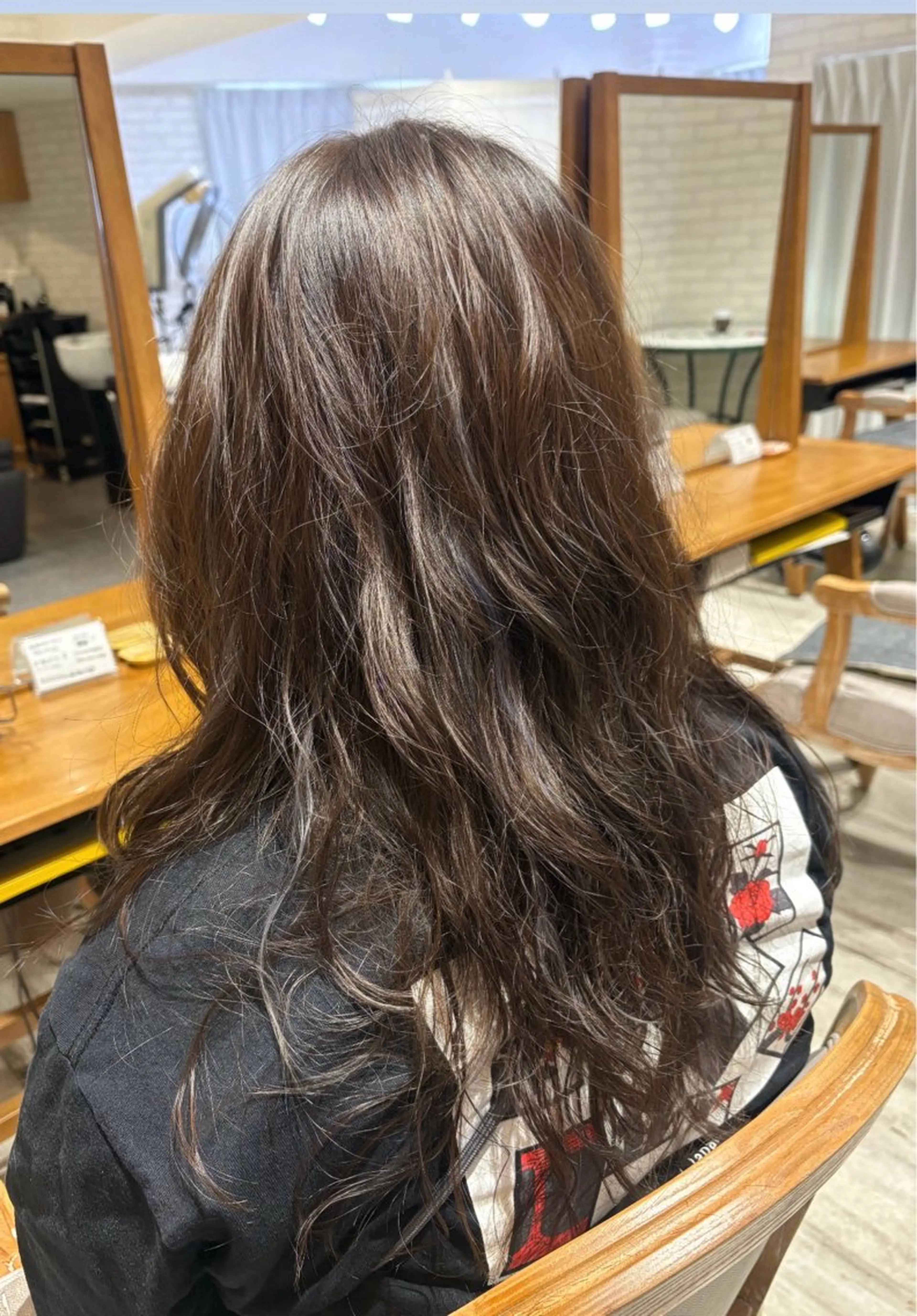 ロング パーマ アッシュ ハイライト 韓国風ヘア デジタルパーマ カット パーマ 透明感/韓国風 HIRARIのヘアスタイル