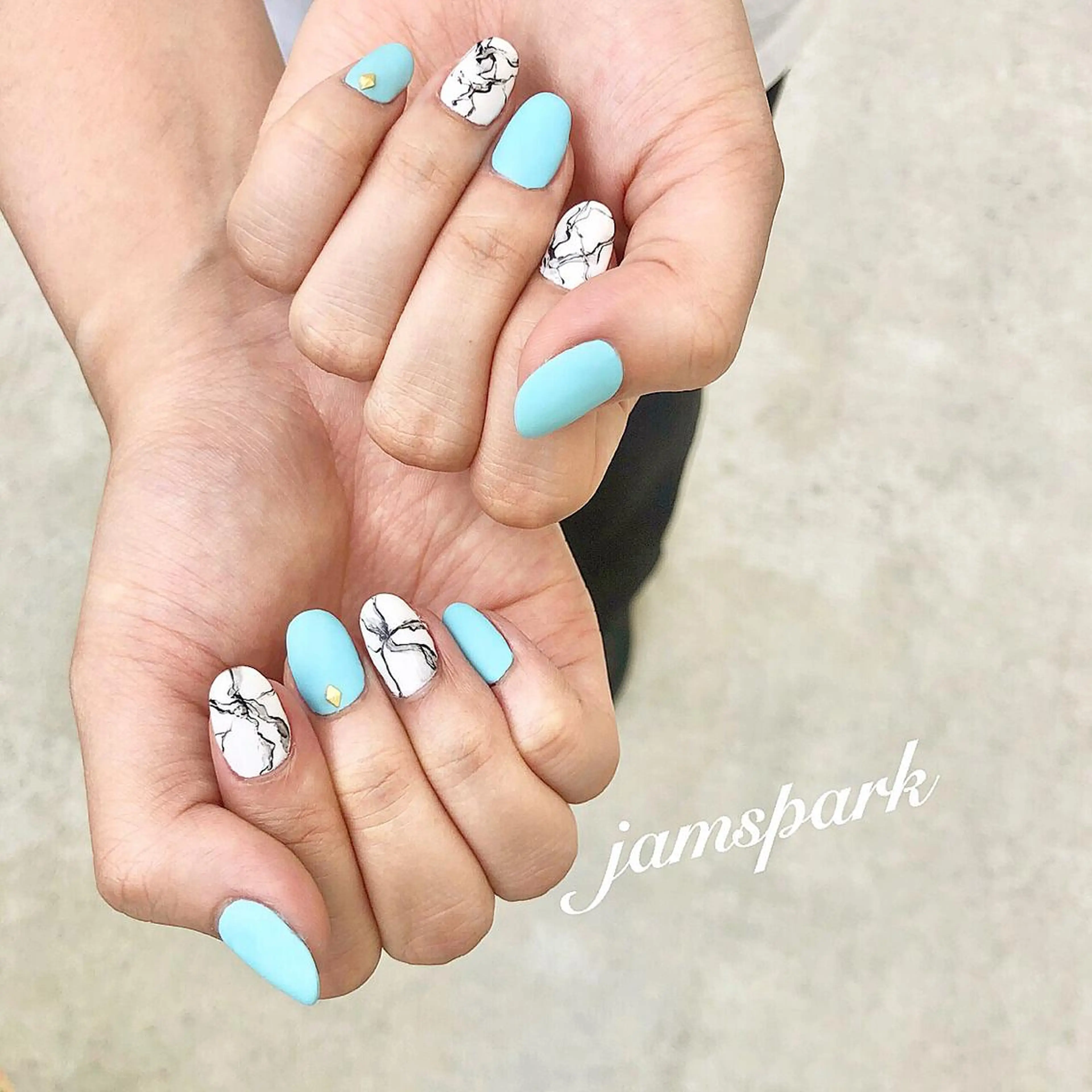 ネイル 水色 大理石ネイル(マーブル) マットネイル ニュアンスネイル ワンカラーネイル ハンドネイル jamspark ✨のネイルデザイン