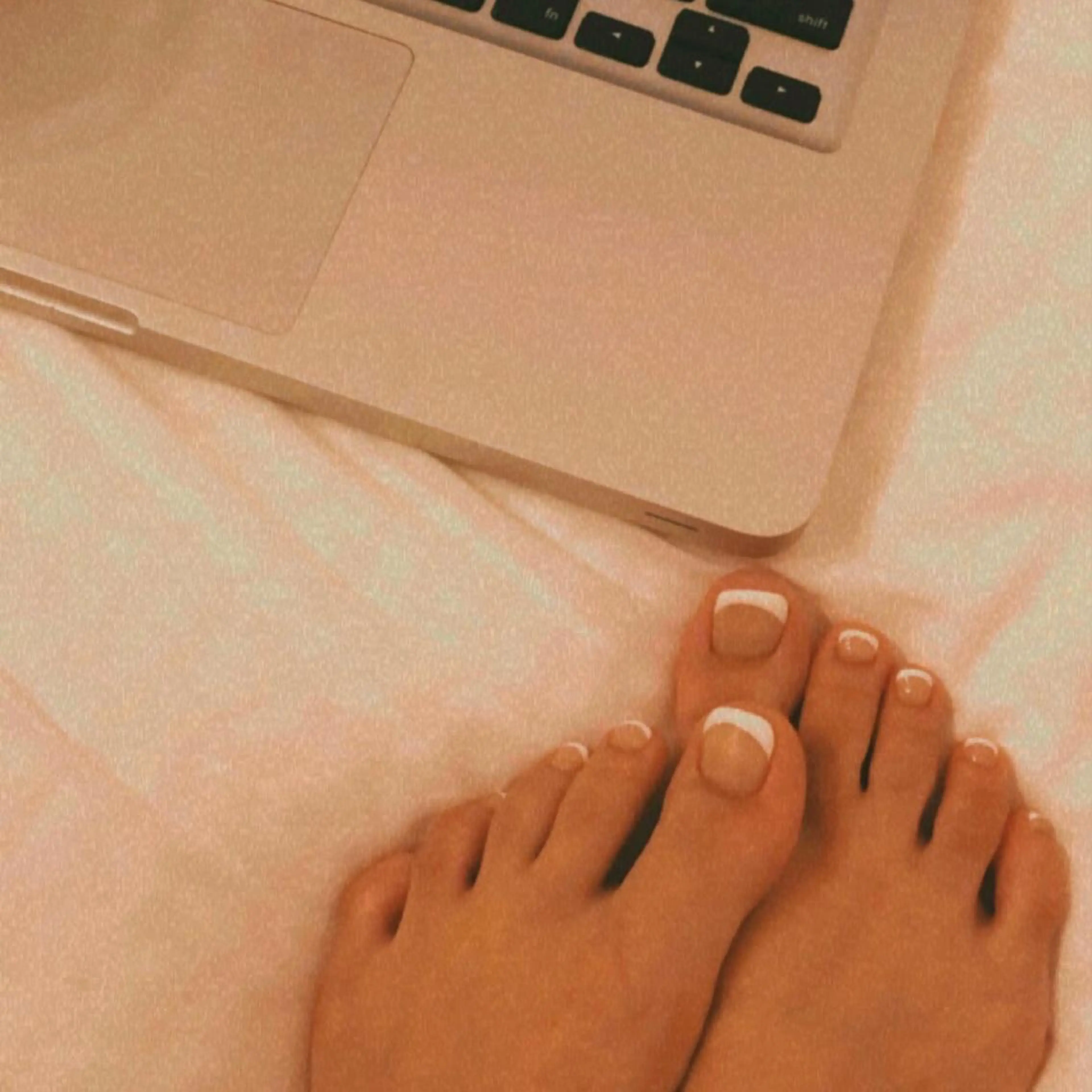 ネイル ハンドネイル フットネイル ハンドケア Nes.Nail所属・Miyagi Asamiのネイルデザイン