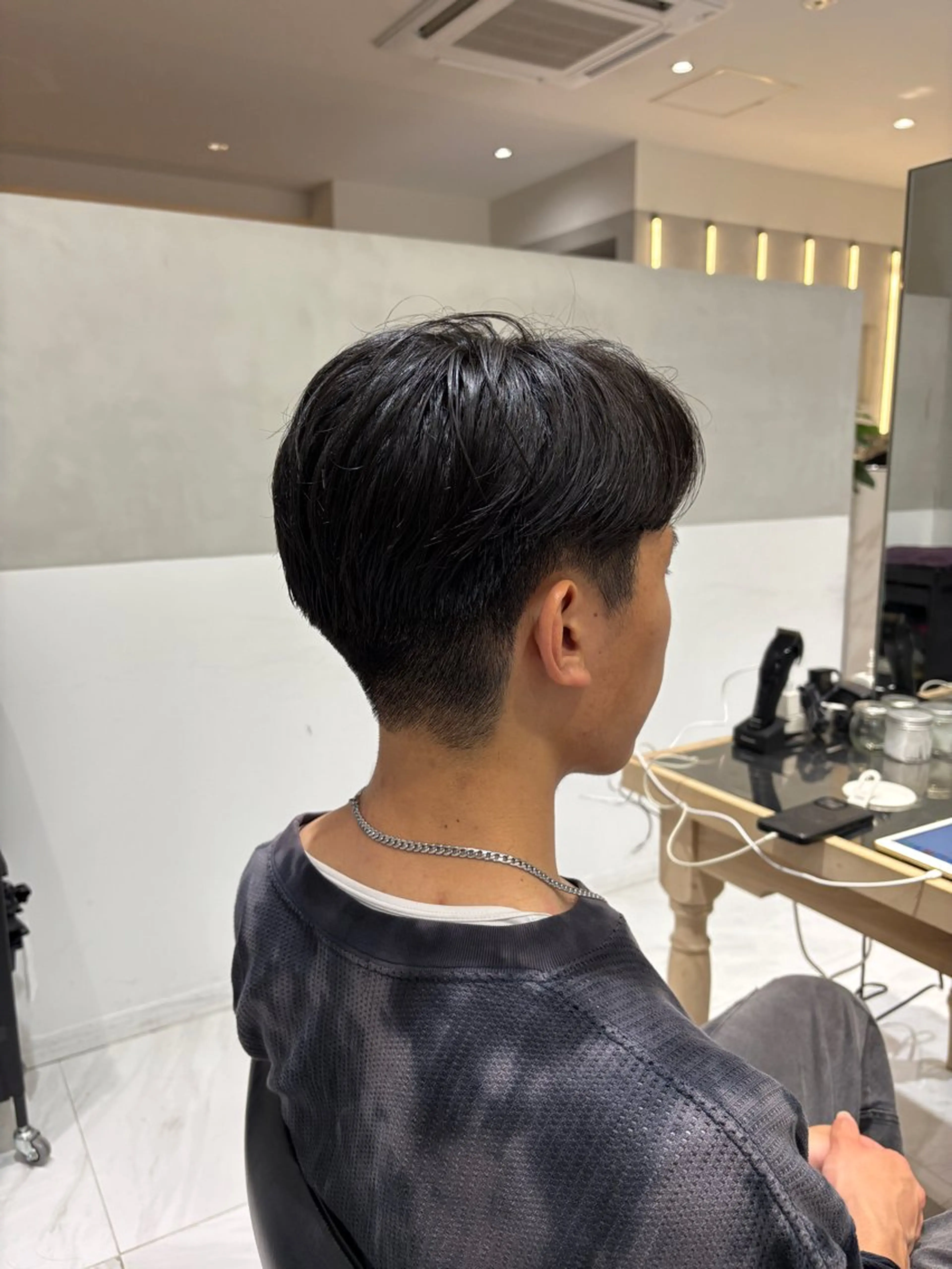 メンズ ⠀アヤラ 🩶レイヤーカットのヘアスタイル