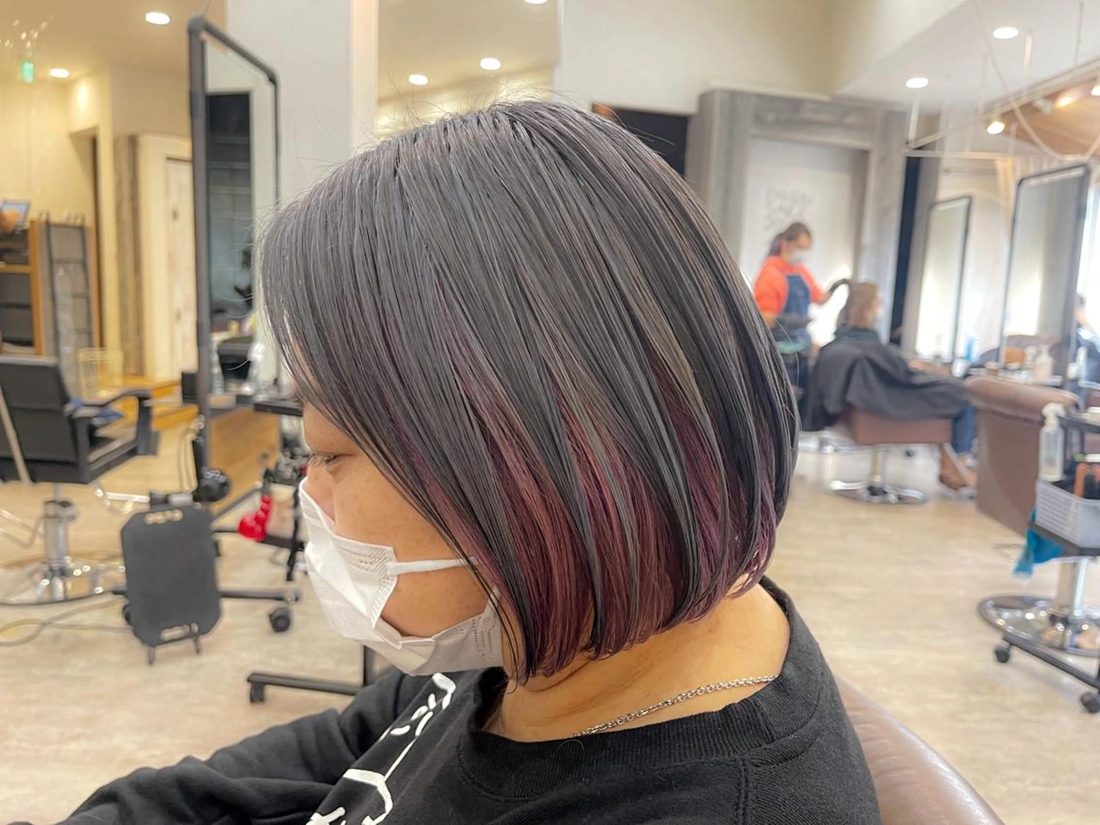 ショート カラー ブリーチ ケアブリーチ ダブルカラー グレージュ インナーカラー OAK溝の口 𖠋SHINYAのヘアスタイル