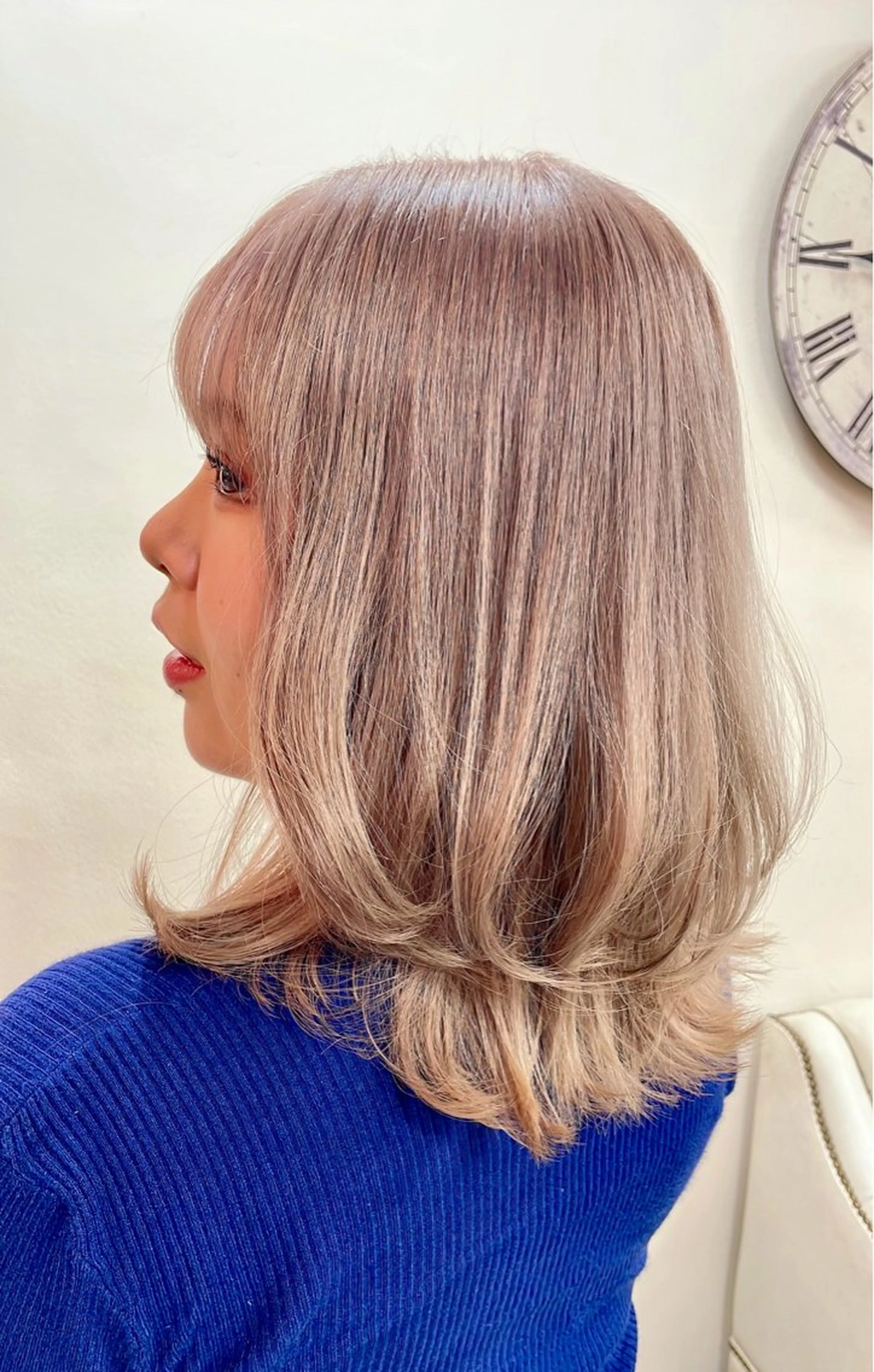 ミディアム レイヤーカット igrek bis所属・似合わせ×透明感 カラー🤍MAOのヘアスタイル