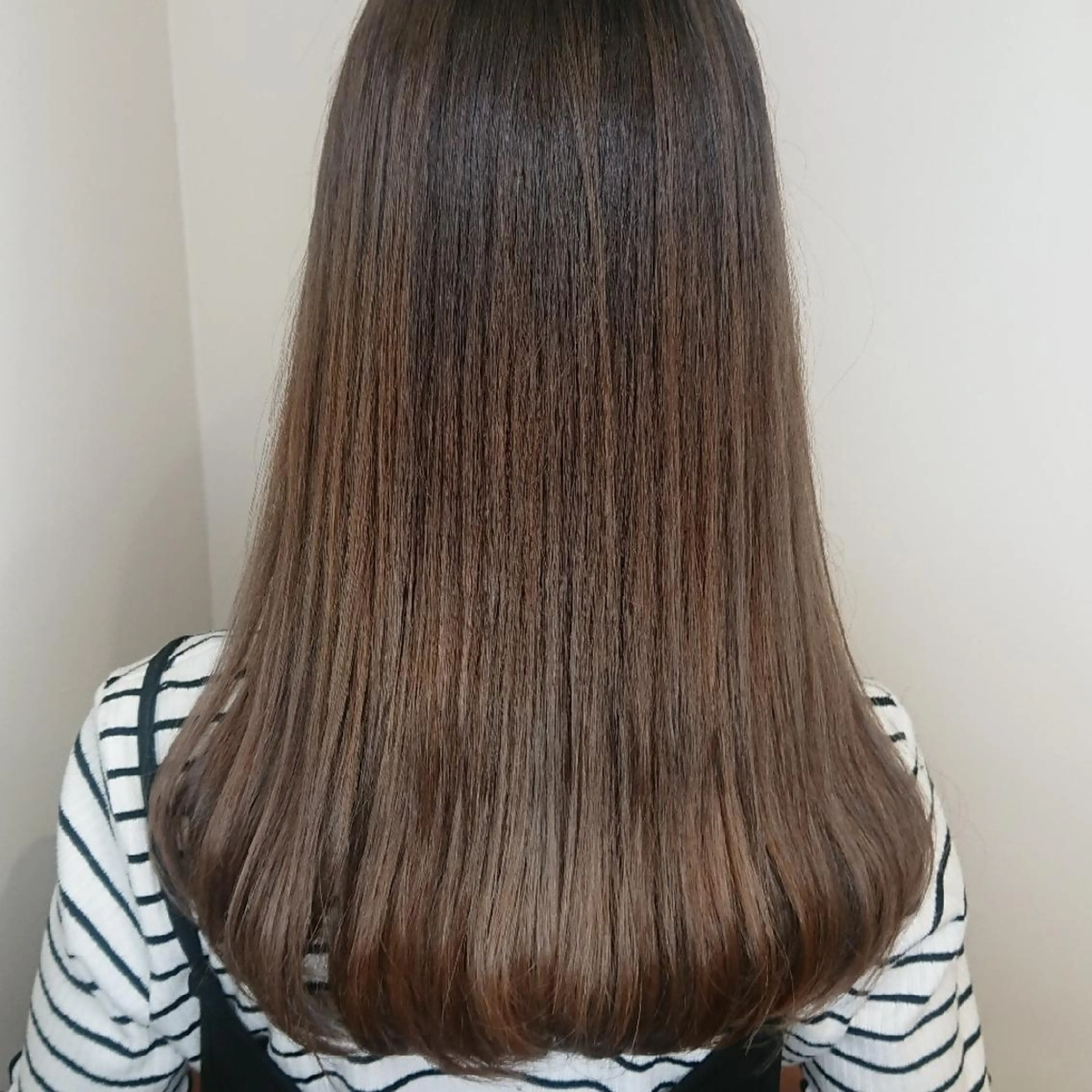 カラー ブリーチ ブラウンカラー ヘアカラー トリートメント ブリーチ/ヘアケア/ 艶髪/イギチハルのヘアスタイル