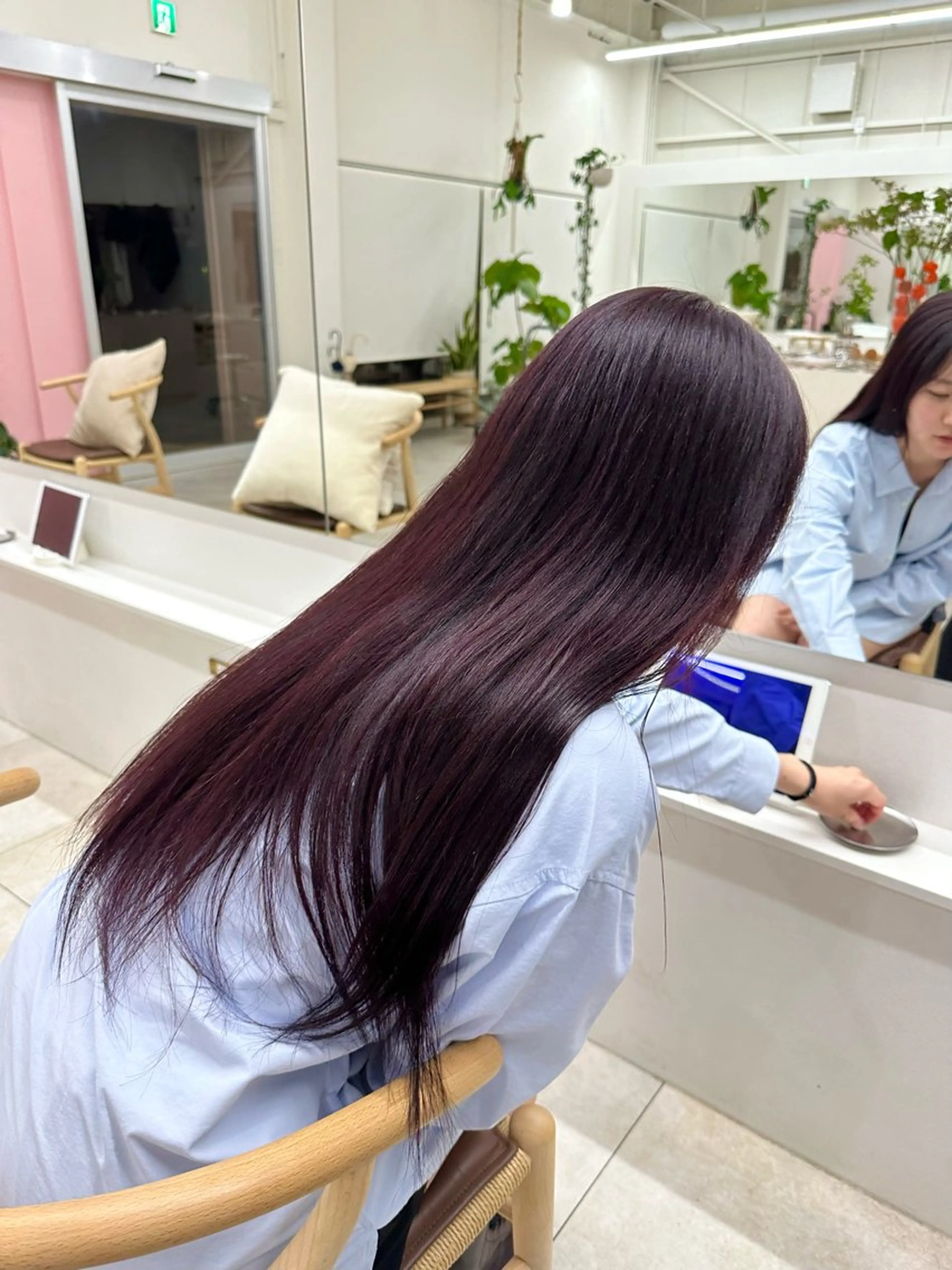 ロング カラー ブラウンカラー レッドカラー 林 莉央のヘアスタイル