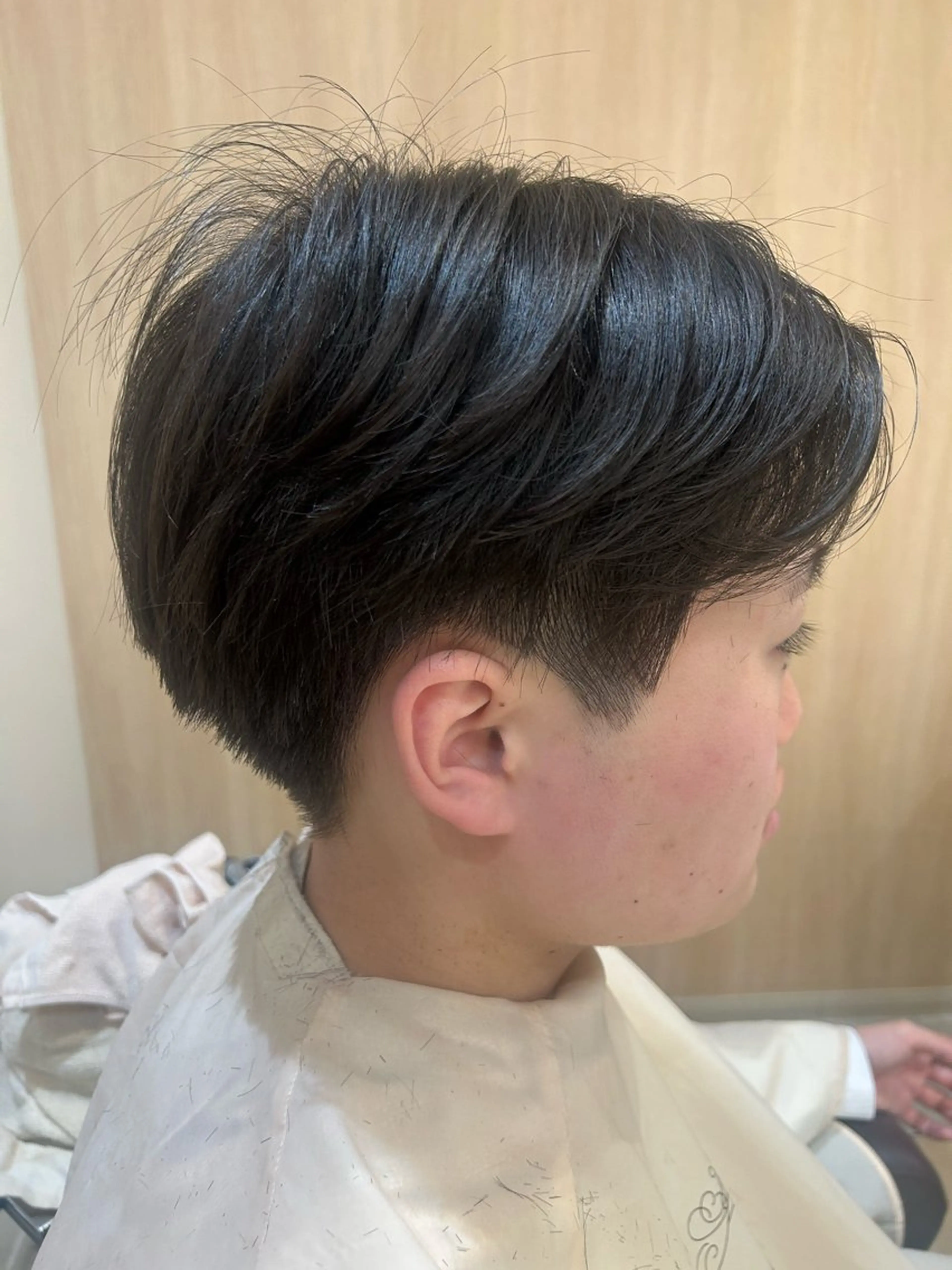 メンズ 毛流れ 癖毛カット/ 英山明未のヘアスタイル