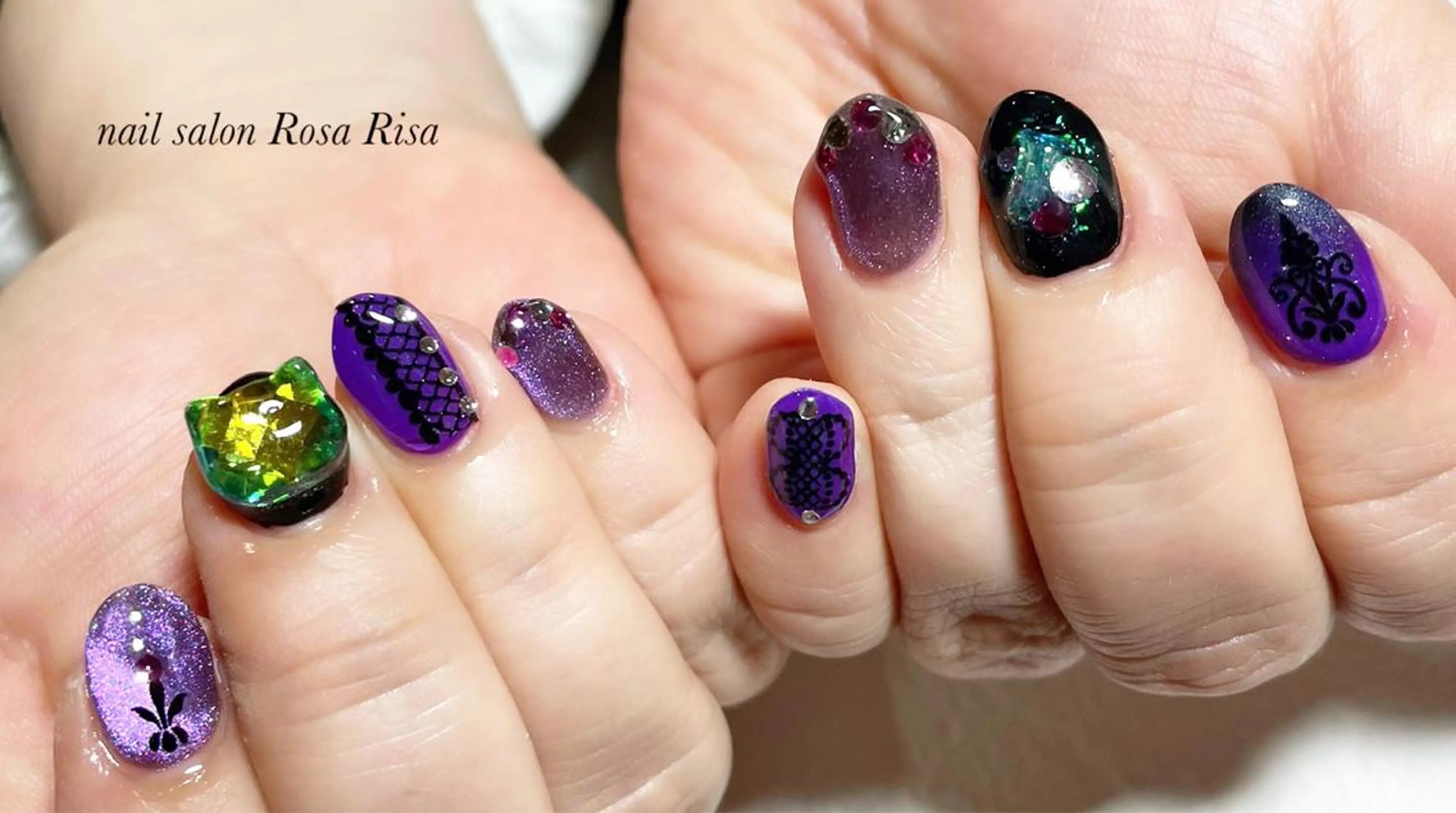 ミディアム ネイル ハンドネイル ネイルスタジオ シェイクユアハンズのネイルデザイン