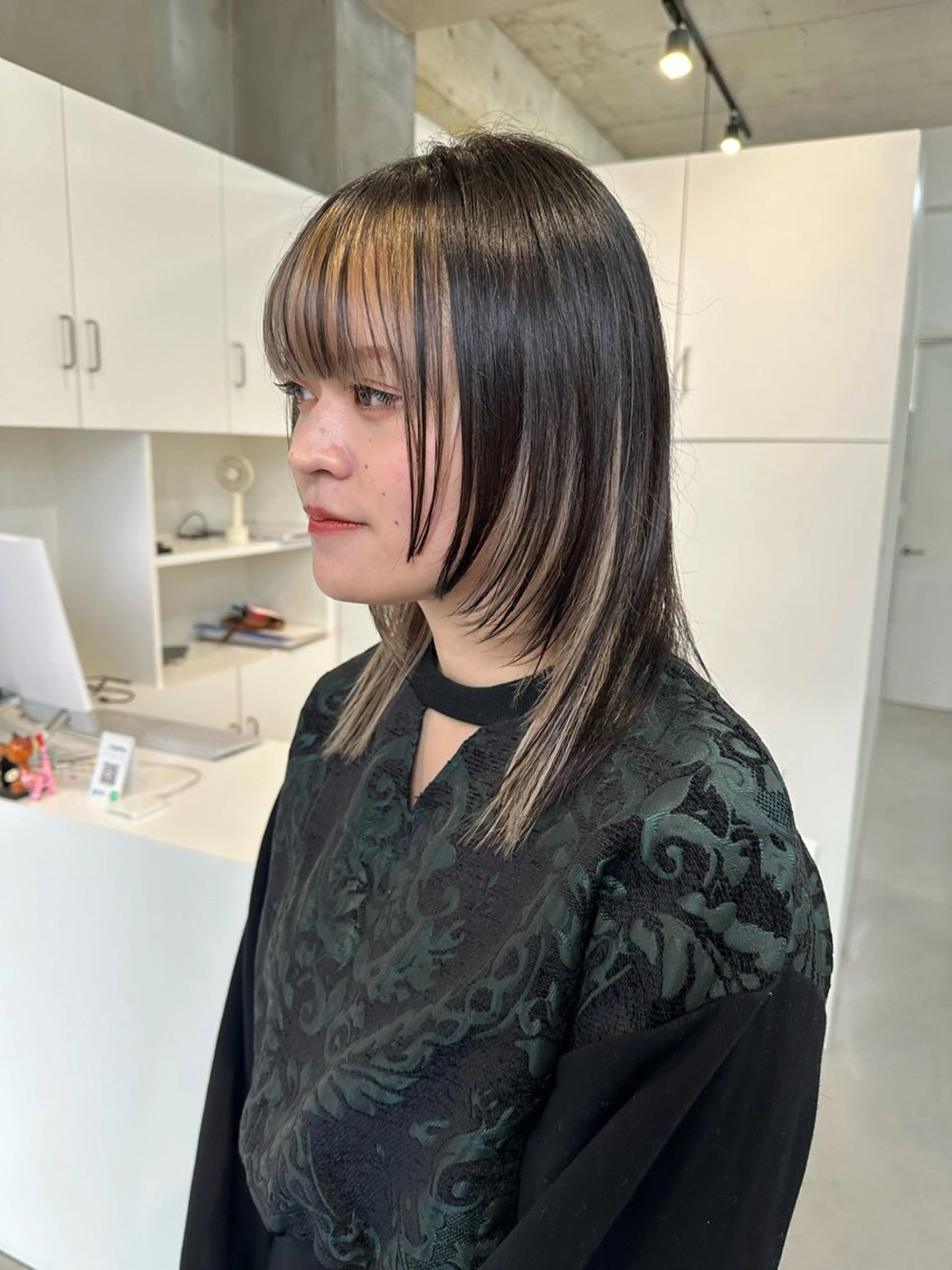 ミディアム 顔周りカット レイヤーカット カイリ /レイヤーカットのヘアスタイル