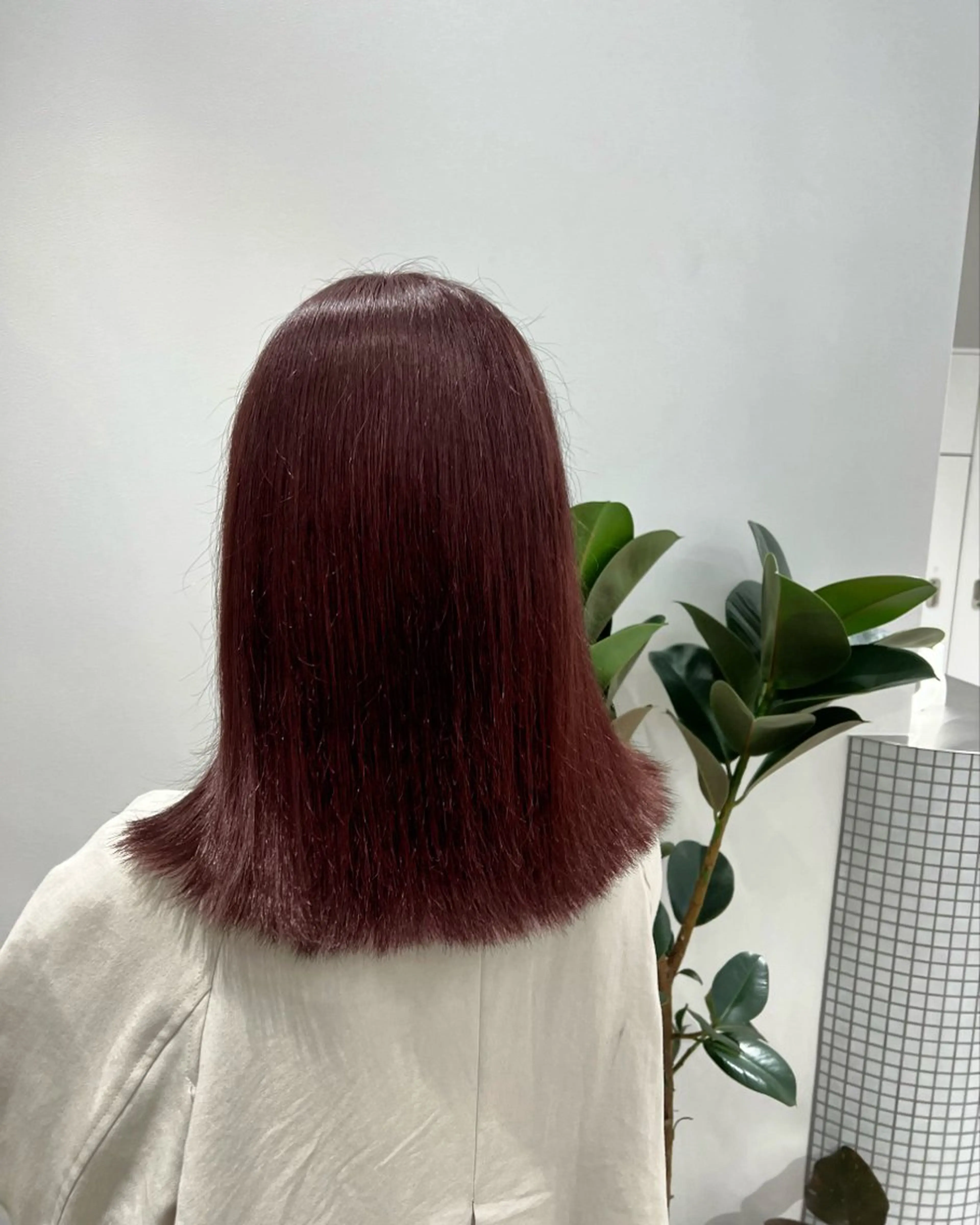 ミディアム カラー ベージュカラー ピンクカラー ピンクベージュ 髪質改善カラー Unami 太田英寿のヘアスタイル