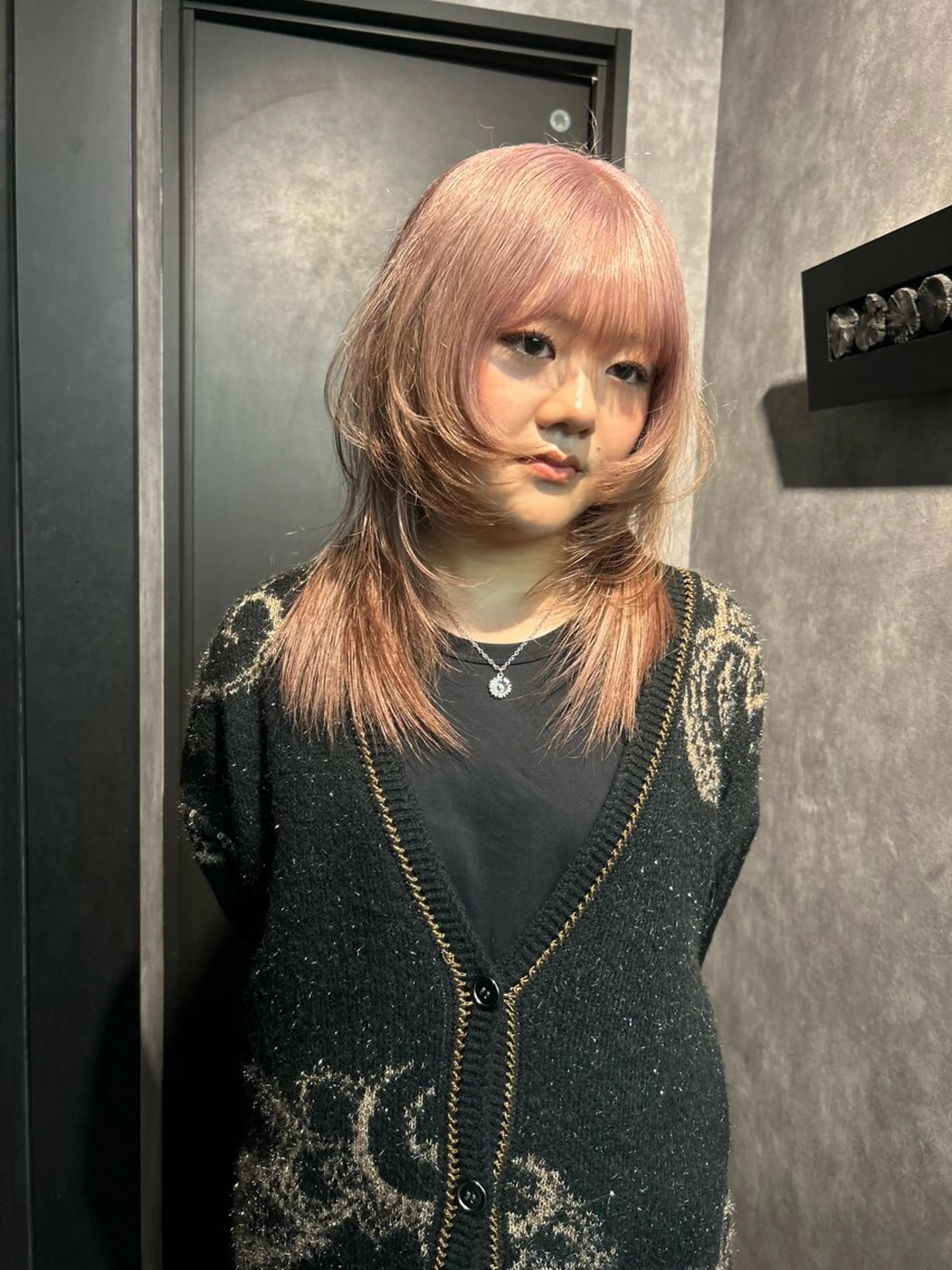 セミロング ヘアカラー 鈴木 華奈のヘアスタイル