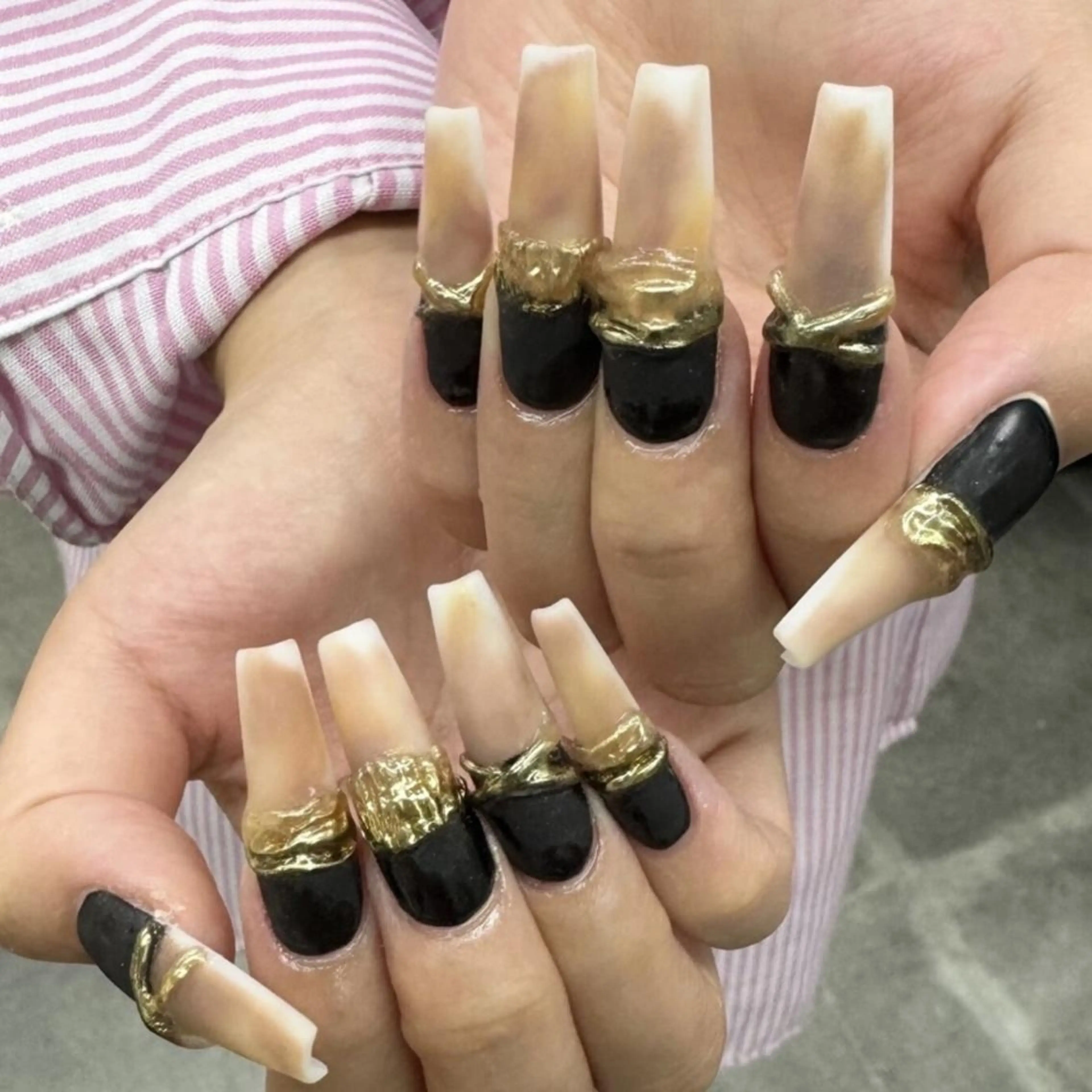 ネイル 長さ出し 韓国ネイル ニュアンスネイル スカルプネイル ワンホンネイル nailstudio eviz新宿店のネイルデザイン