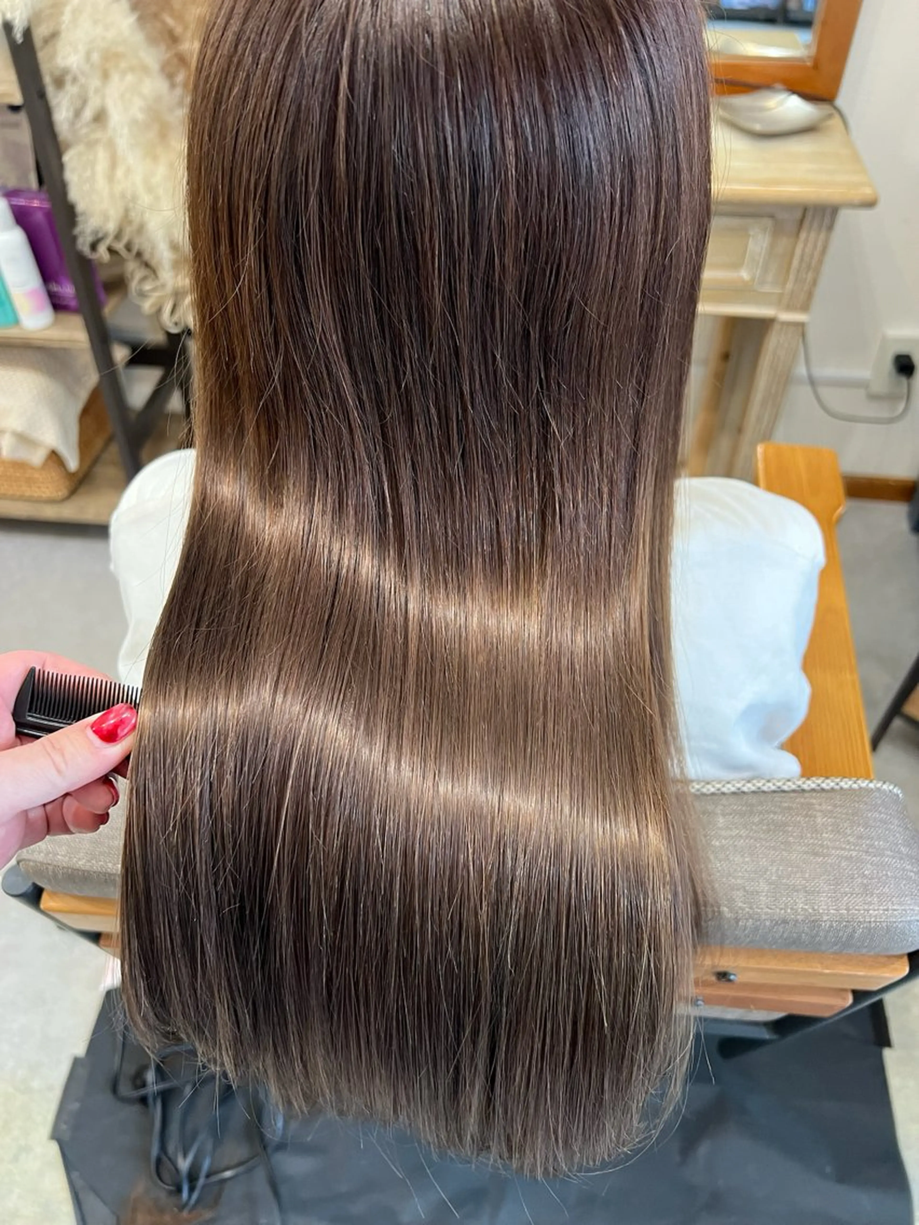 ロング カラー グレージュ シアーグレージュ hair works raptureのヘアスタイル