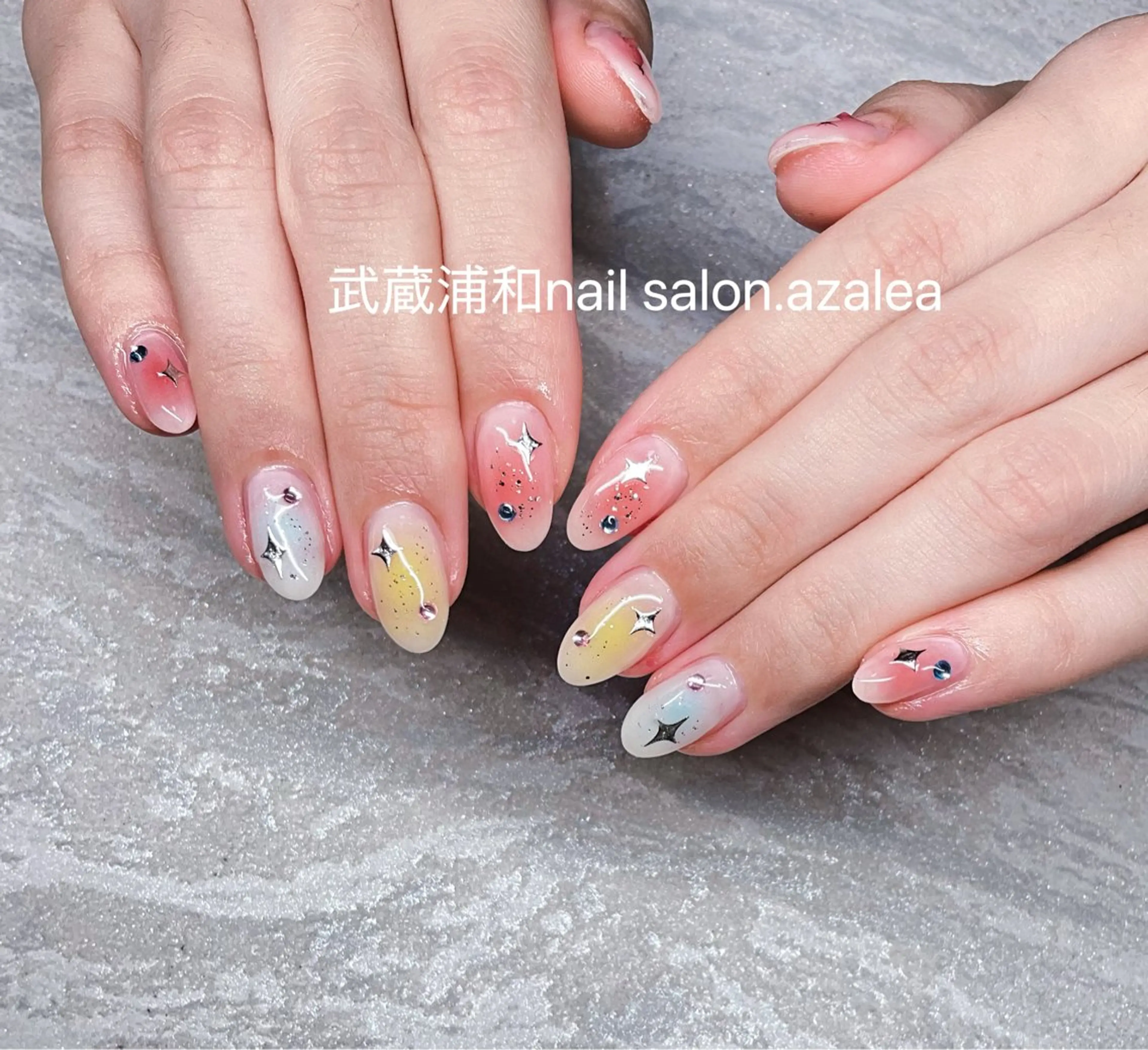 ネイル ハンドネイル R inのネイルデザイン