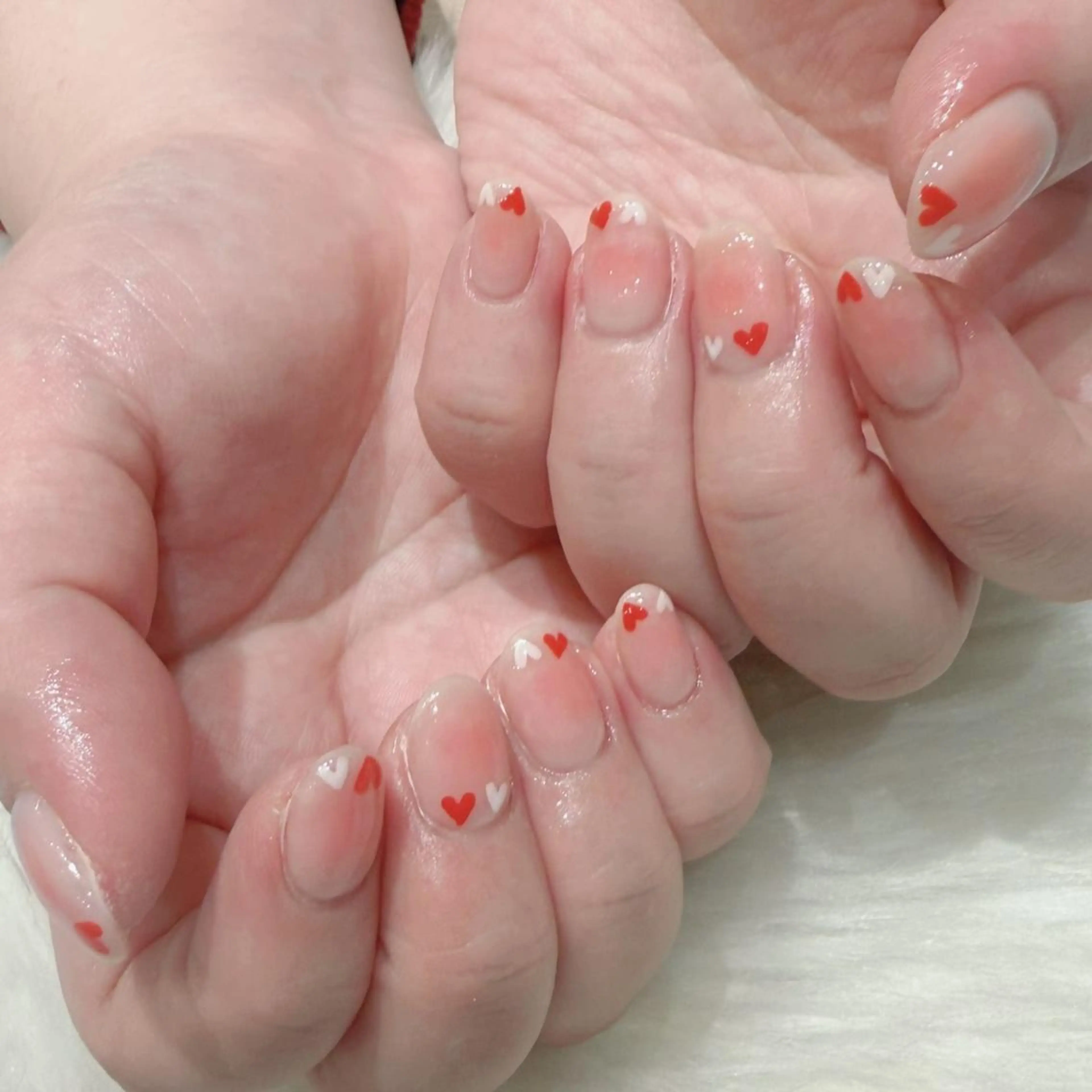 ネイル チークネイル ハート ハンドネイル Kanai Harukaのネイルデザイン