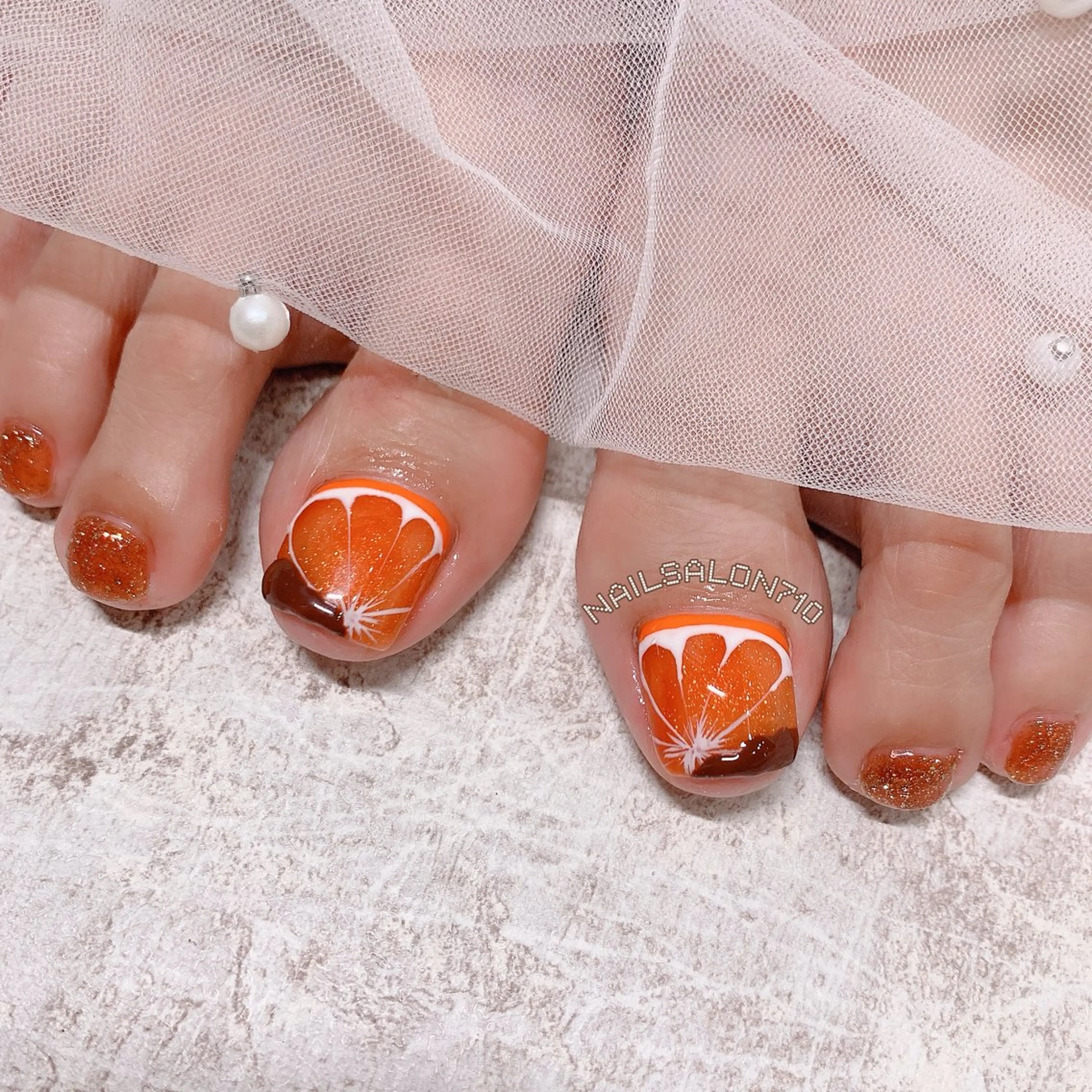 フットネイル🐾親指アート2本+ワンカラー 8000円の写真