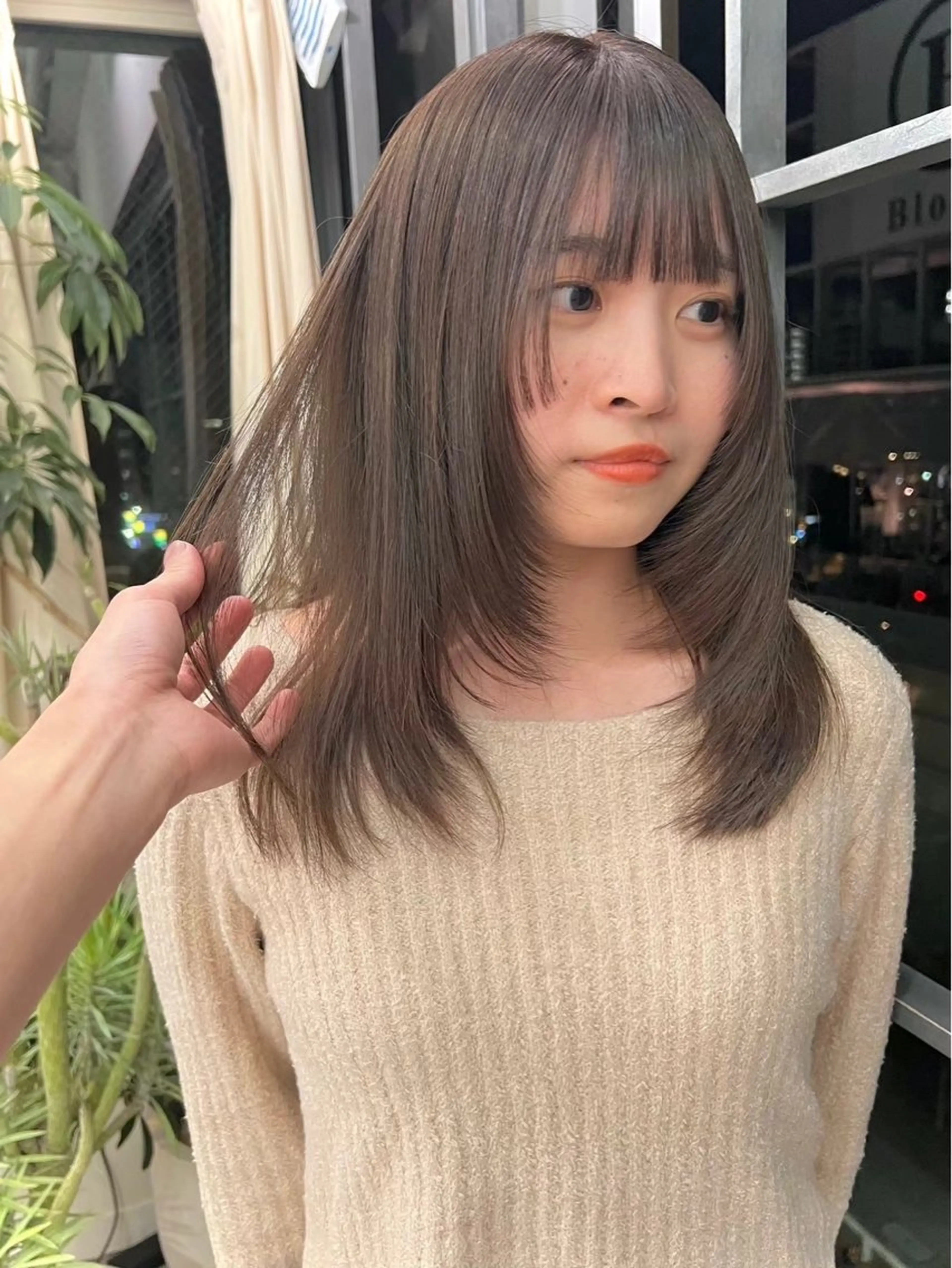 ミディアム LOREN＋透明感 オリーブhirokoのヘアスタイル