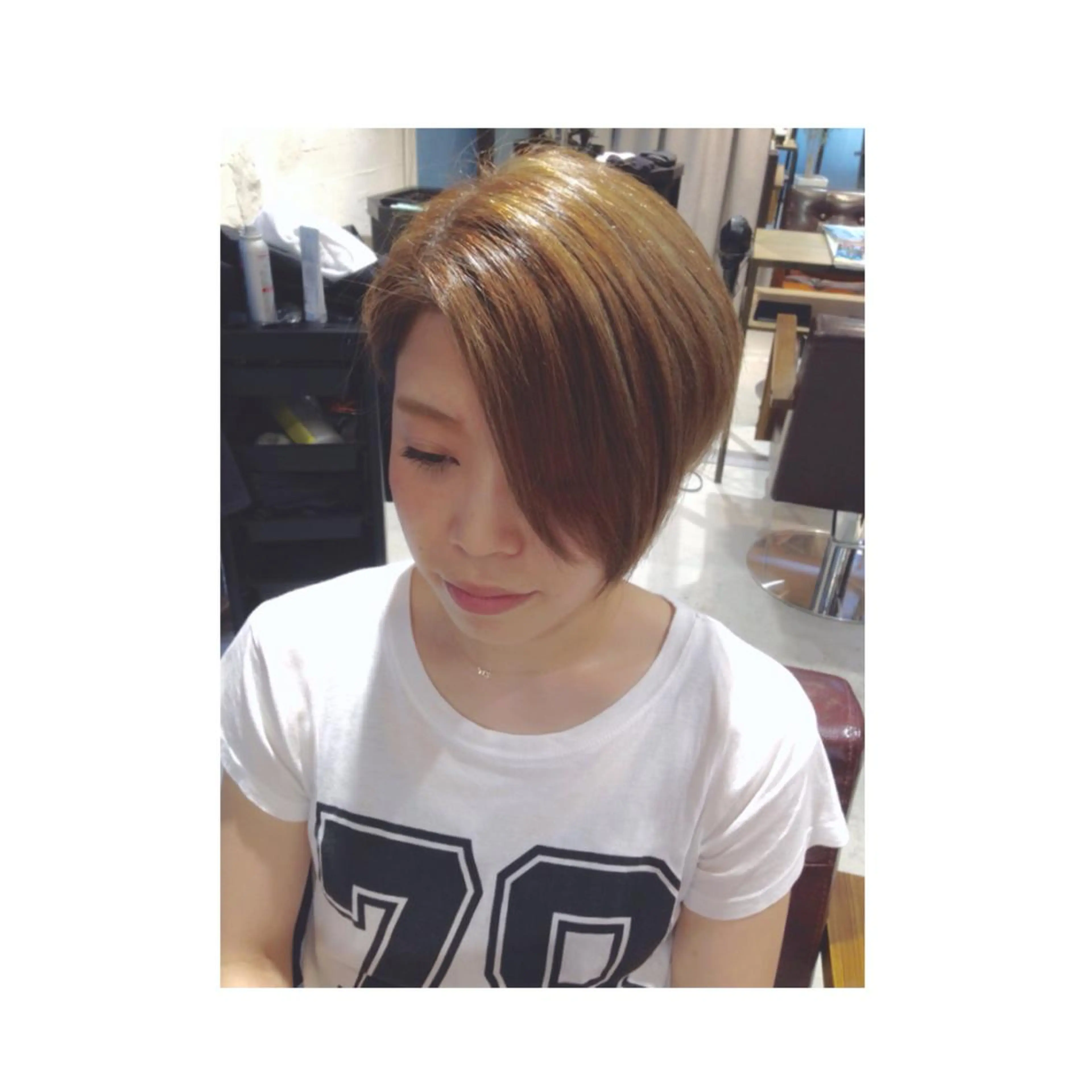 ショート ミディアム カラー アッシュ グラデーションカラー ボブ ショートヘア アオガミ （前髪顔周りカット）のヘアスタイル