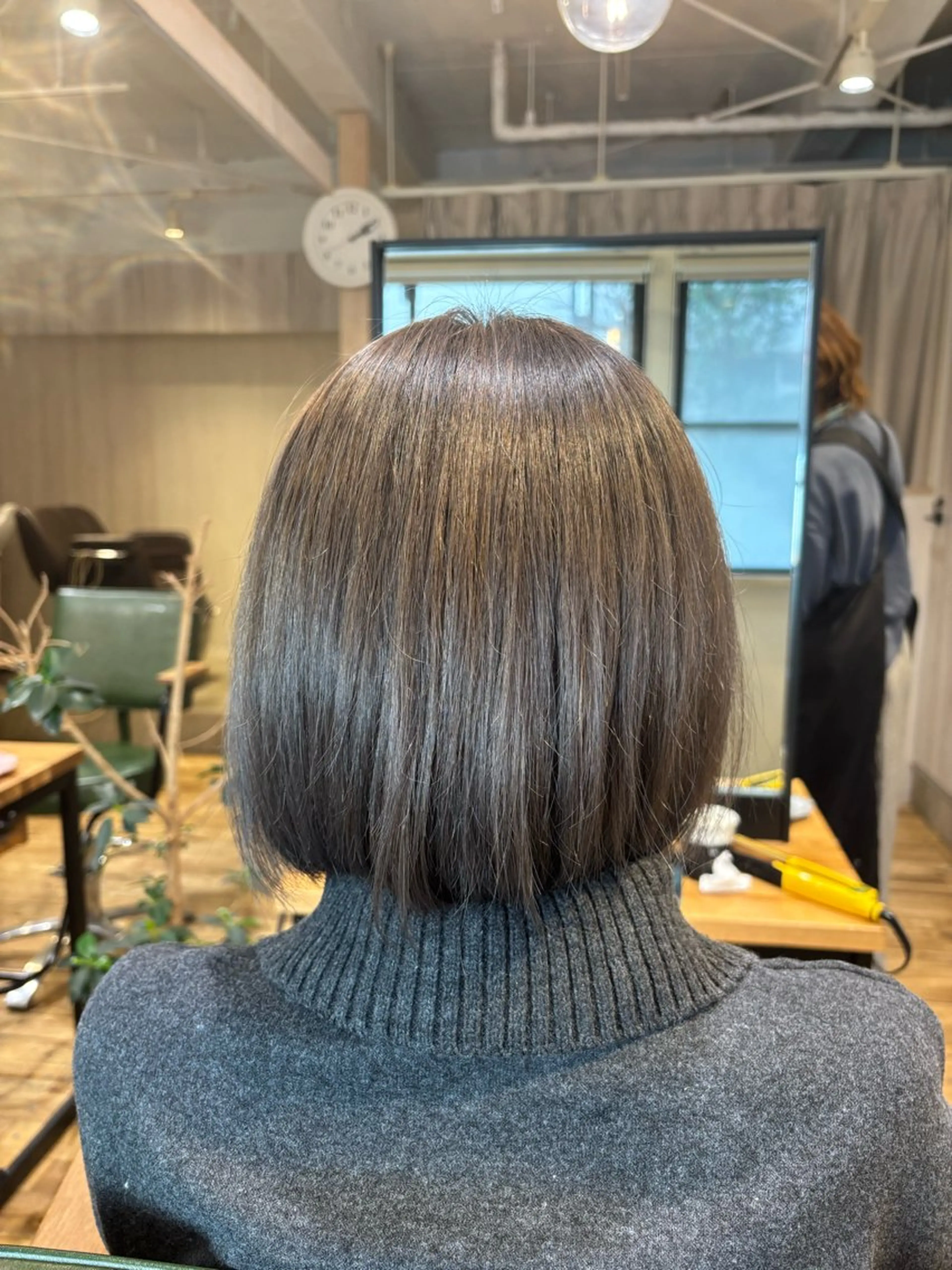 ショート 艶カラー🫧 推しカラー🧸楽歌のヘアスタイル