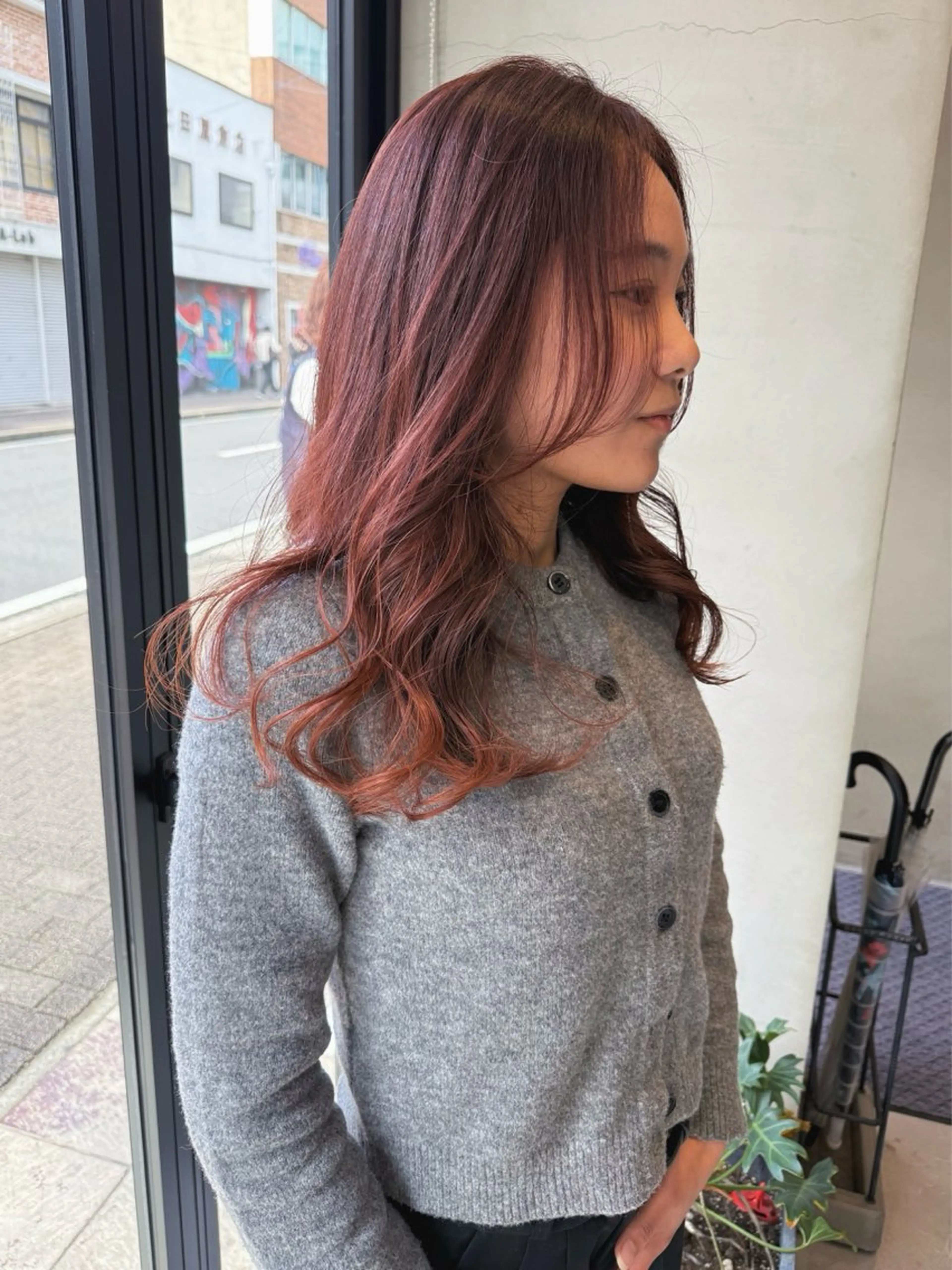 ロング カラー ブリーチ グラデーションカラー カット ヘアカラー saki / ボブ /透明感カラーのヘアスタイル