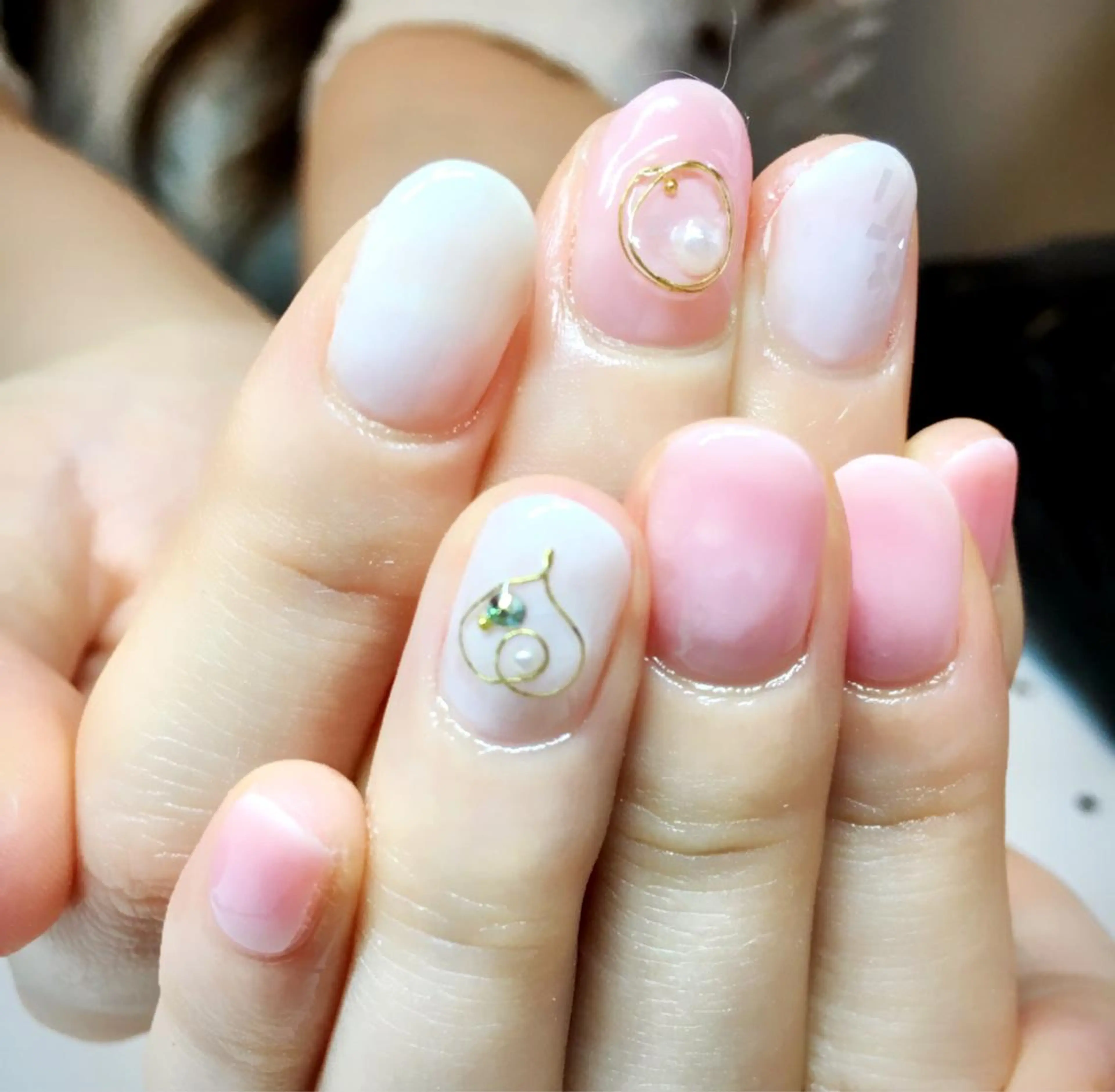 ネイル ジェルネイル シンプルネイル nailsalon sugarr所属・nailist cocoのネイルデザイン