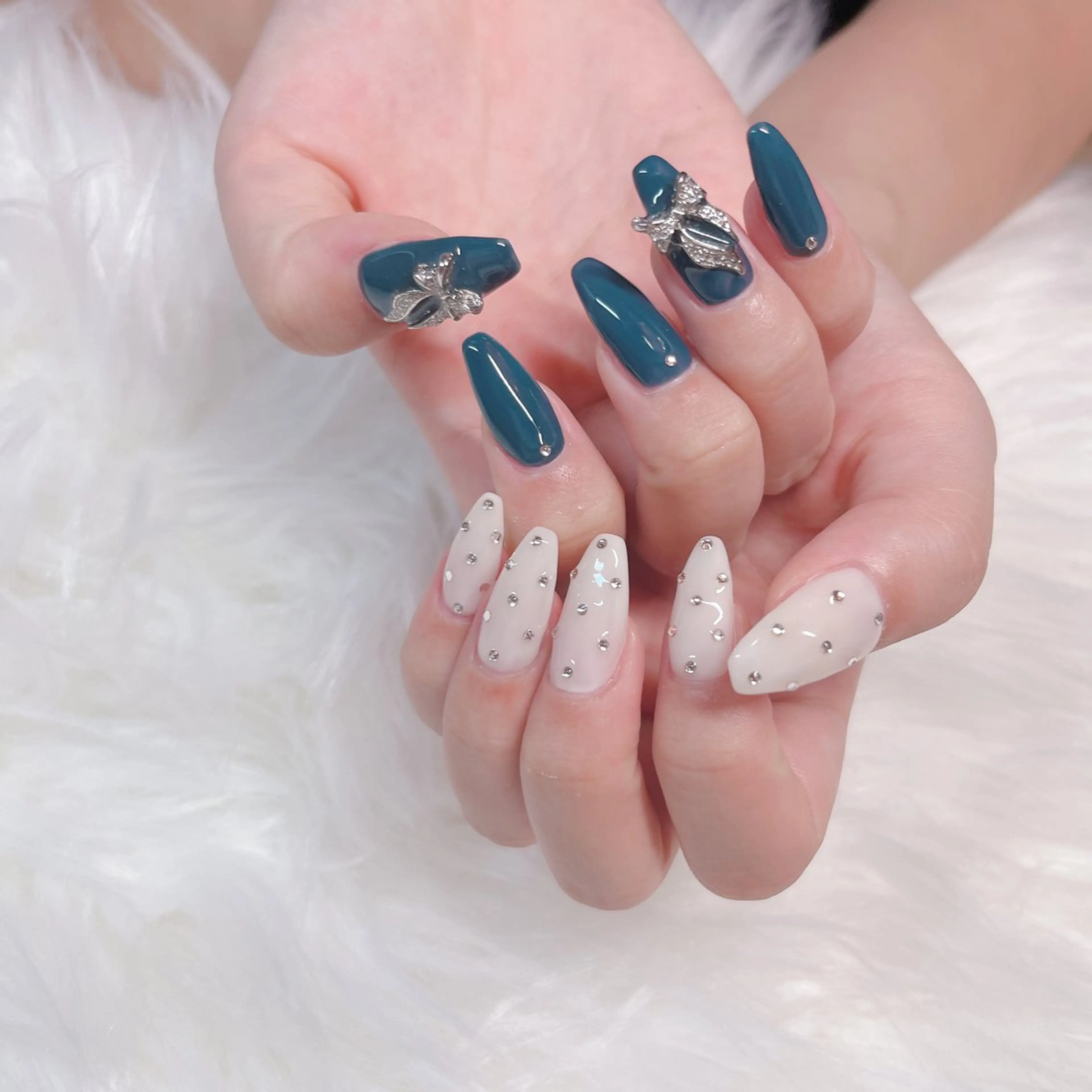 ネイル ハンドネイル 根津 綾子のネイルデザイン