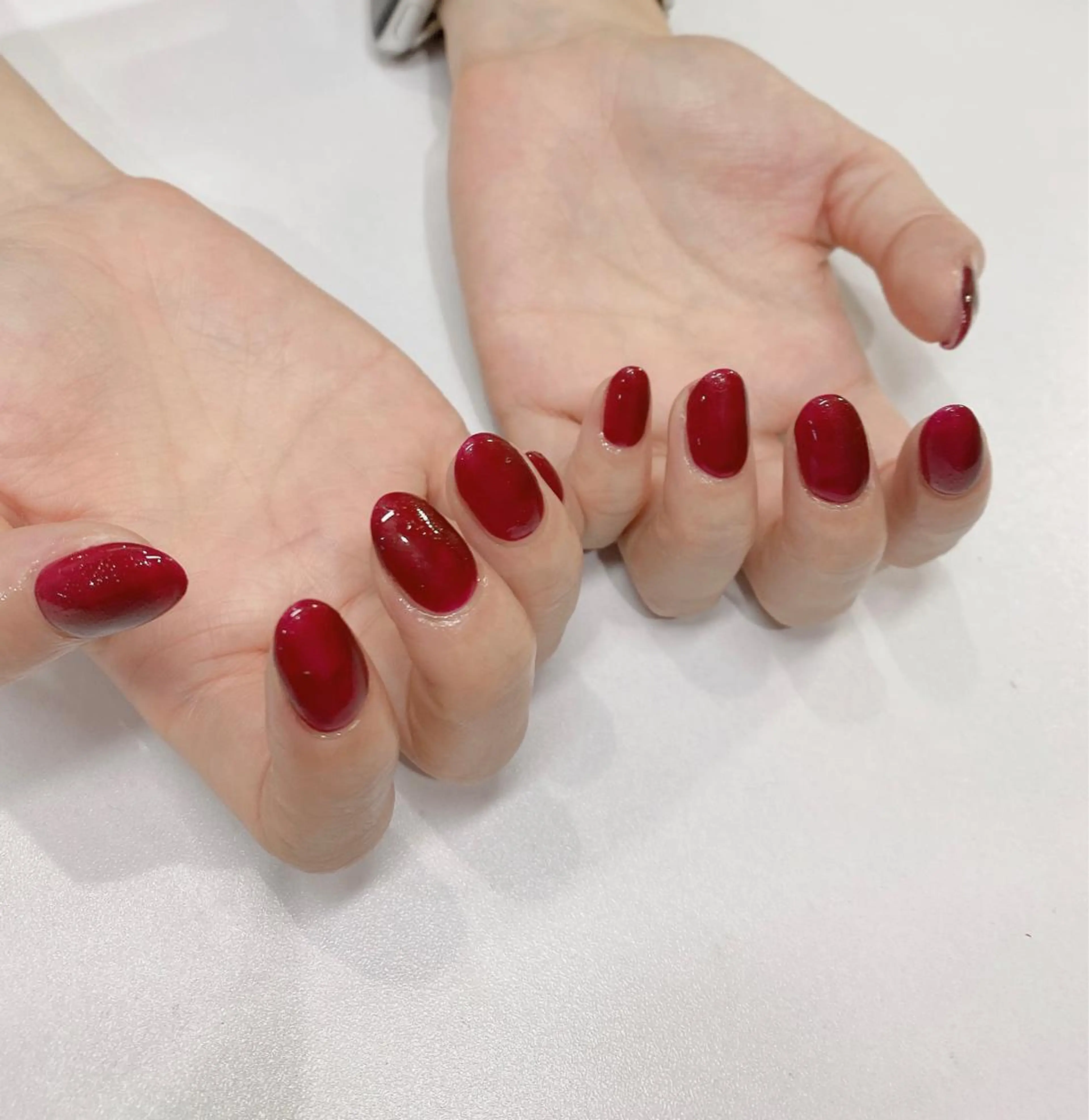 ネイル 赤色 ハンドネイル yuminail所属・錦糸町 yuminailのネイルデザイン