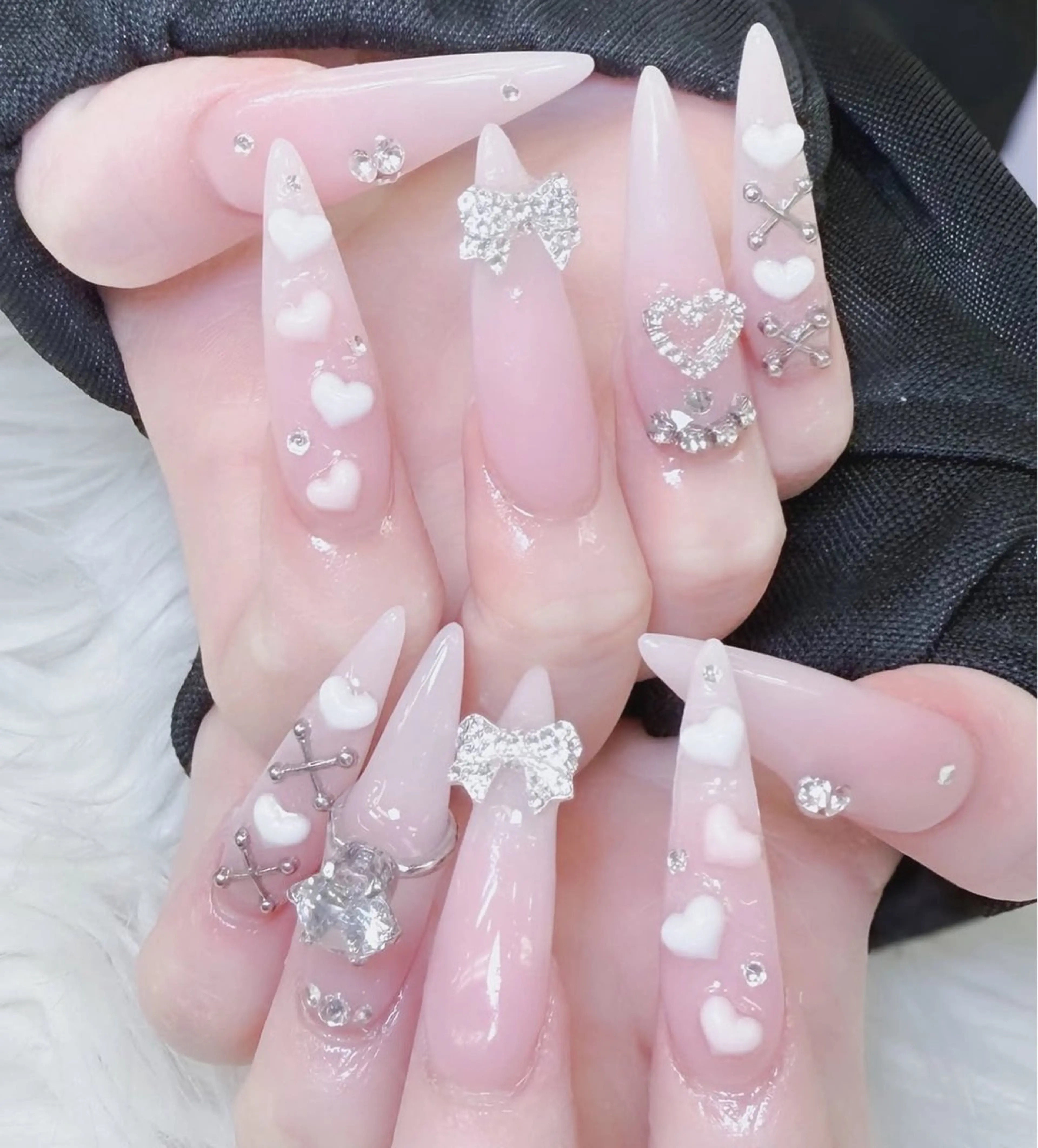 ネイル オーロラネイル フレンチネイル ジェルネイル ハロウィン キラキラネイル H.baby Nail Salonのネイルデザイン