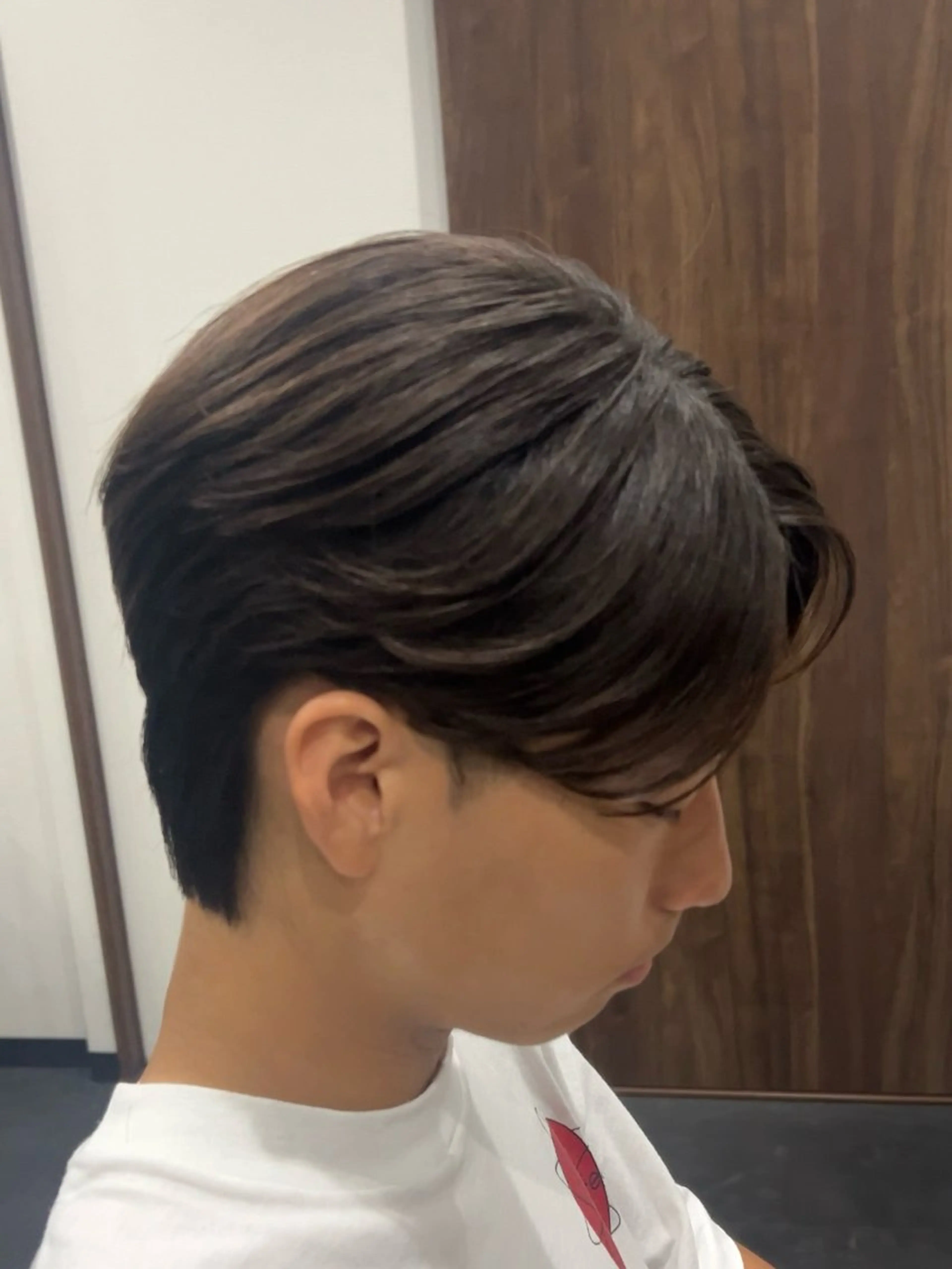 ミディアム メンズ センターパート 縮毛矯正 ulus OSAKA所属・福井 太暉のヘアスタイル