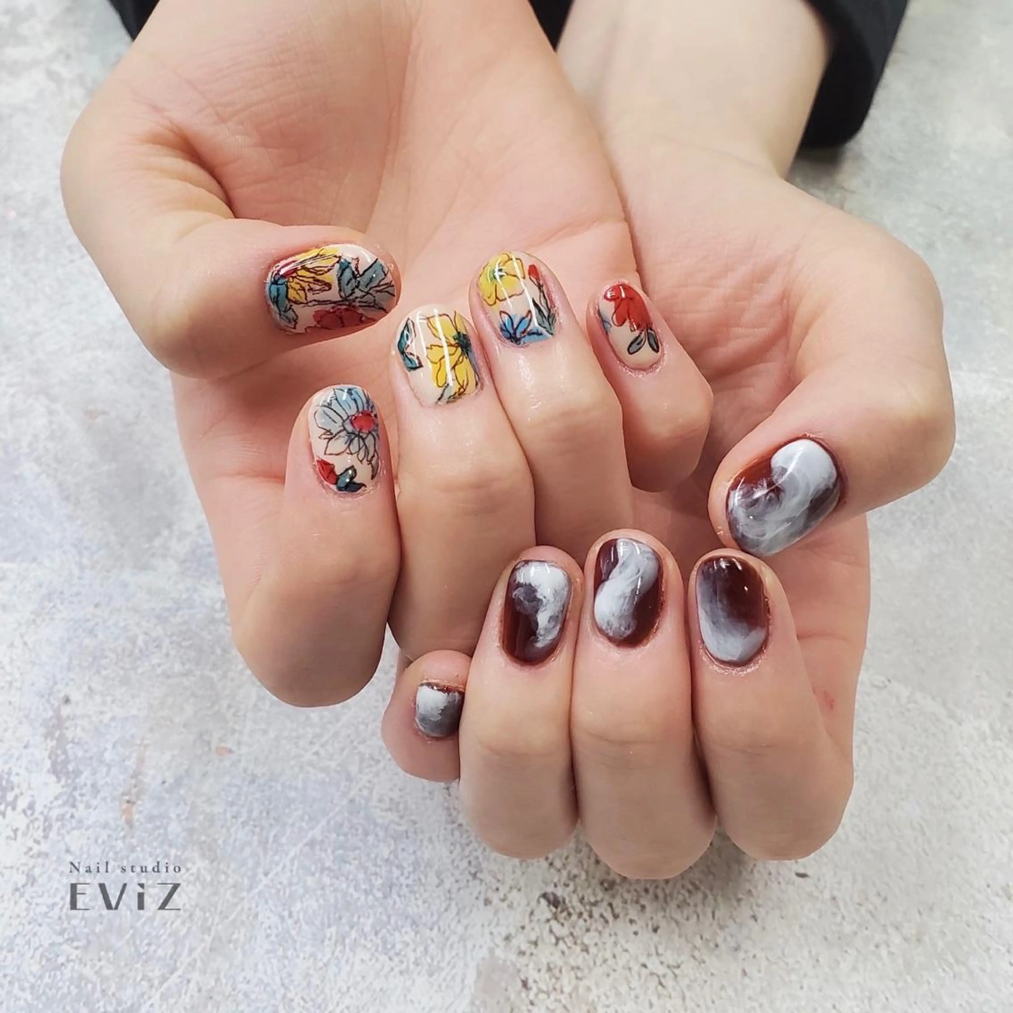ネイル nailstudio eviz新宿店のネイルデザイン
