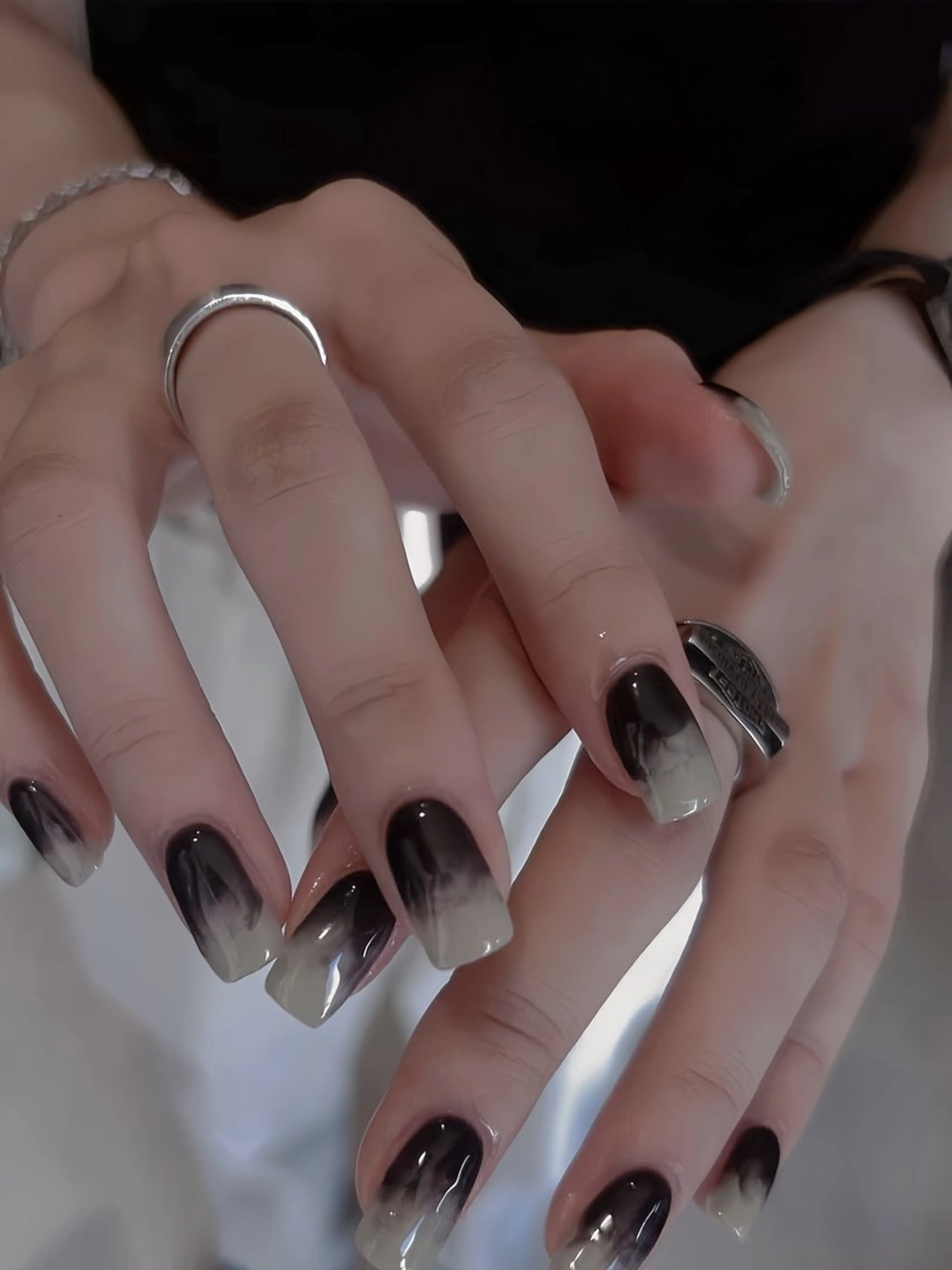 ネイル アートネイル 韓国ネイル ニュアンスネイル ぷっくりネイル ハンドネイル ハンドケア talo .のネイルデザイン